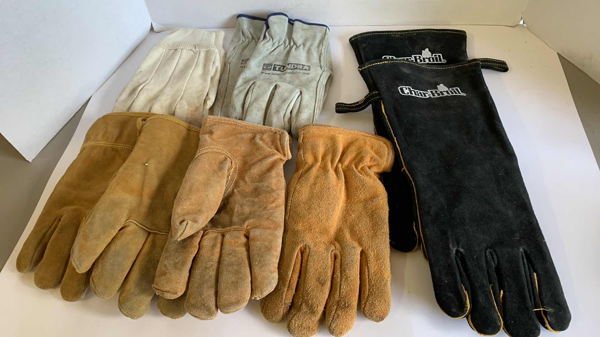 Photo 1 of 5 PAIRS OF WORK GLOVES
