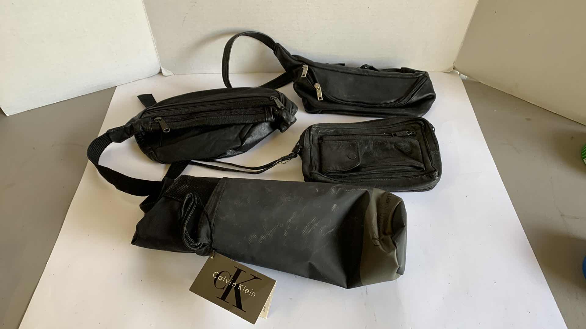 Photo 1 of 4 SMALL BAGS CALVIN KLEIN