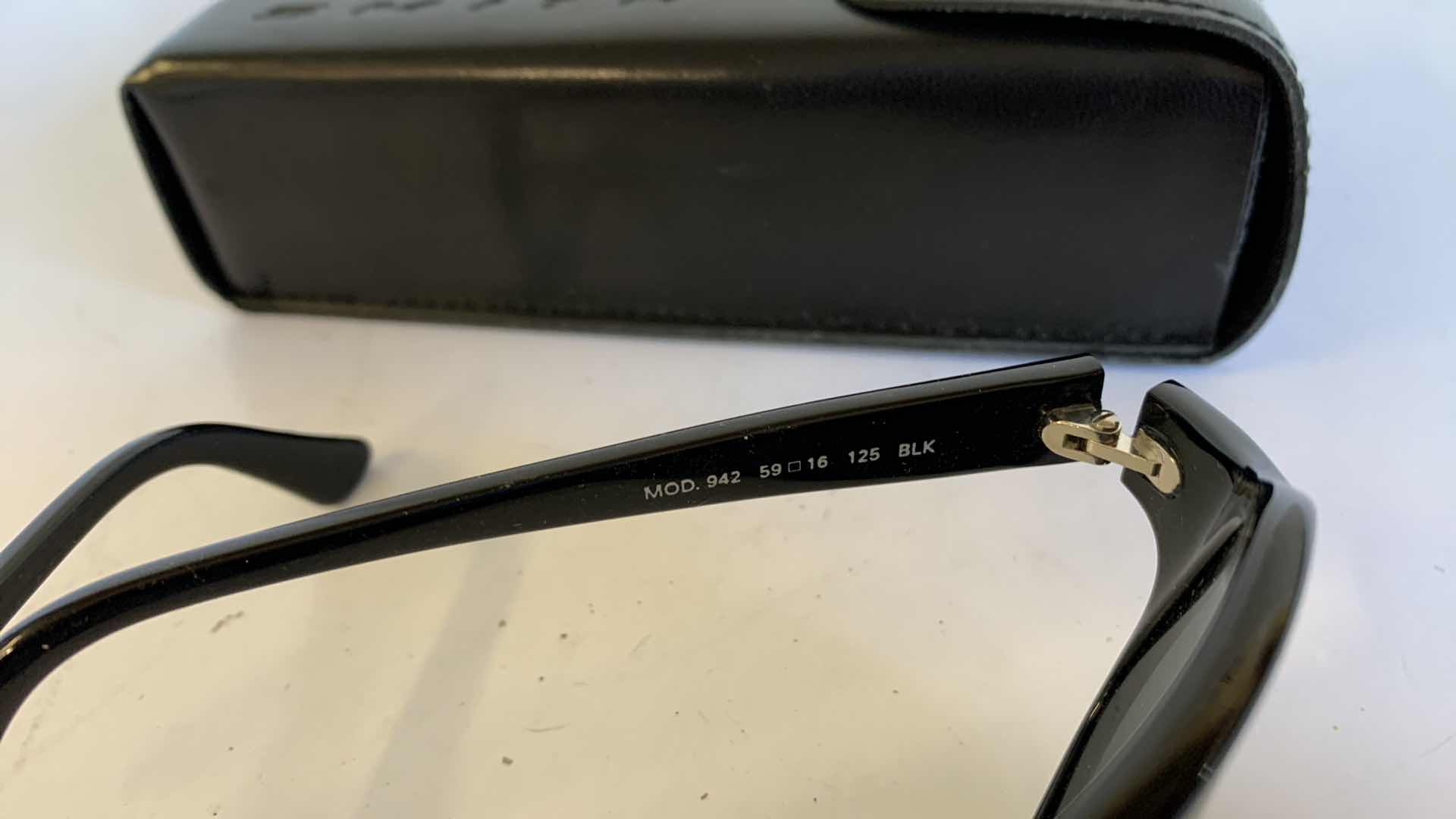 Photo 1 of MODO MADE IN ITALY SUNGLASSES W CASE