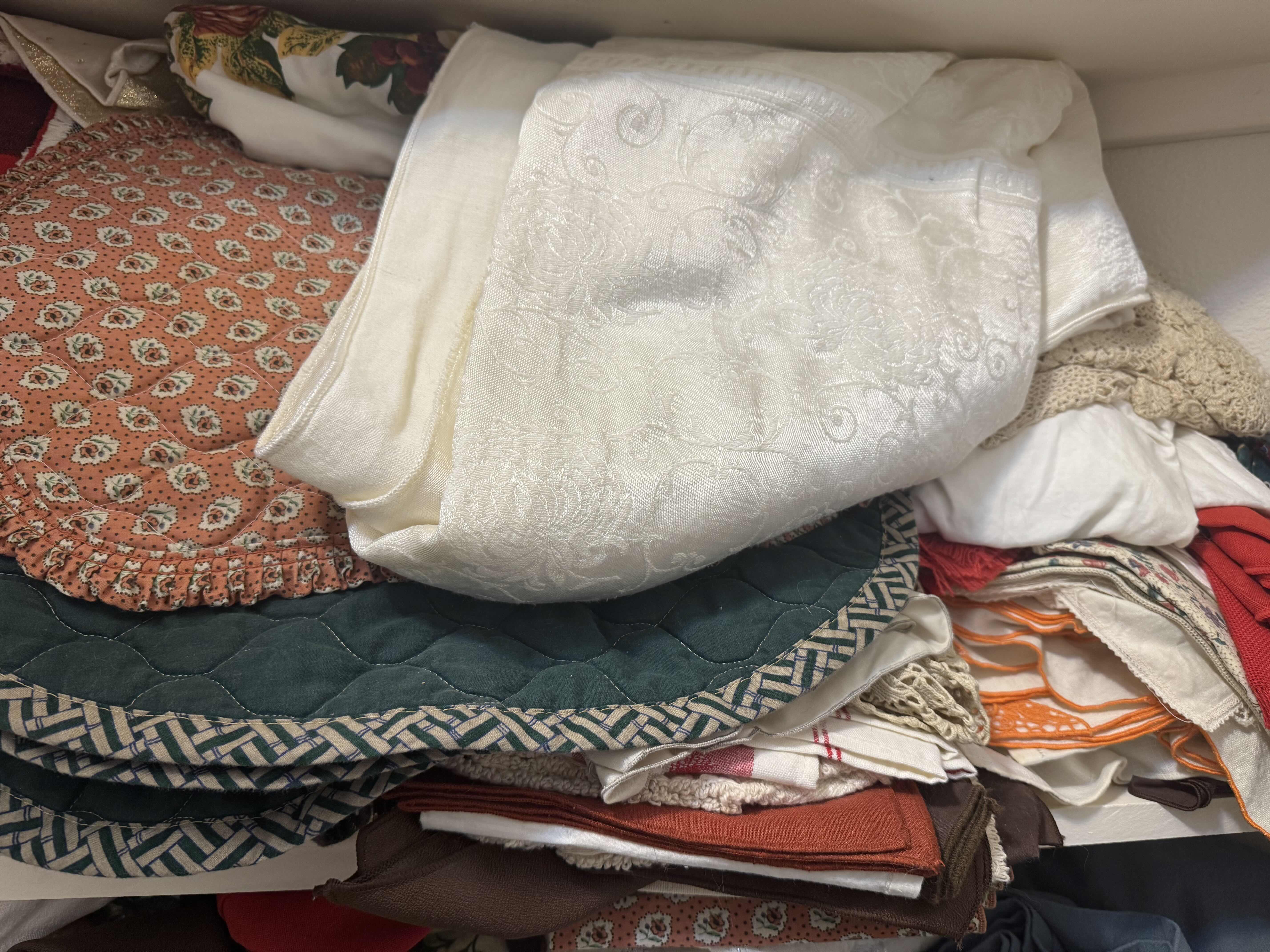 Photo 1 of CONTENTS OF 2 SHELVES OF LINENS