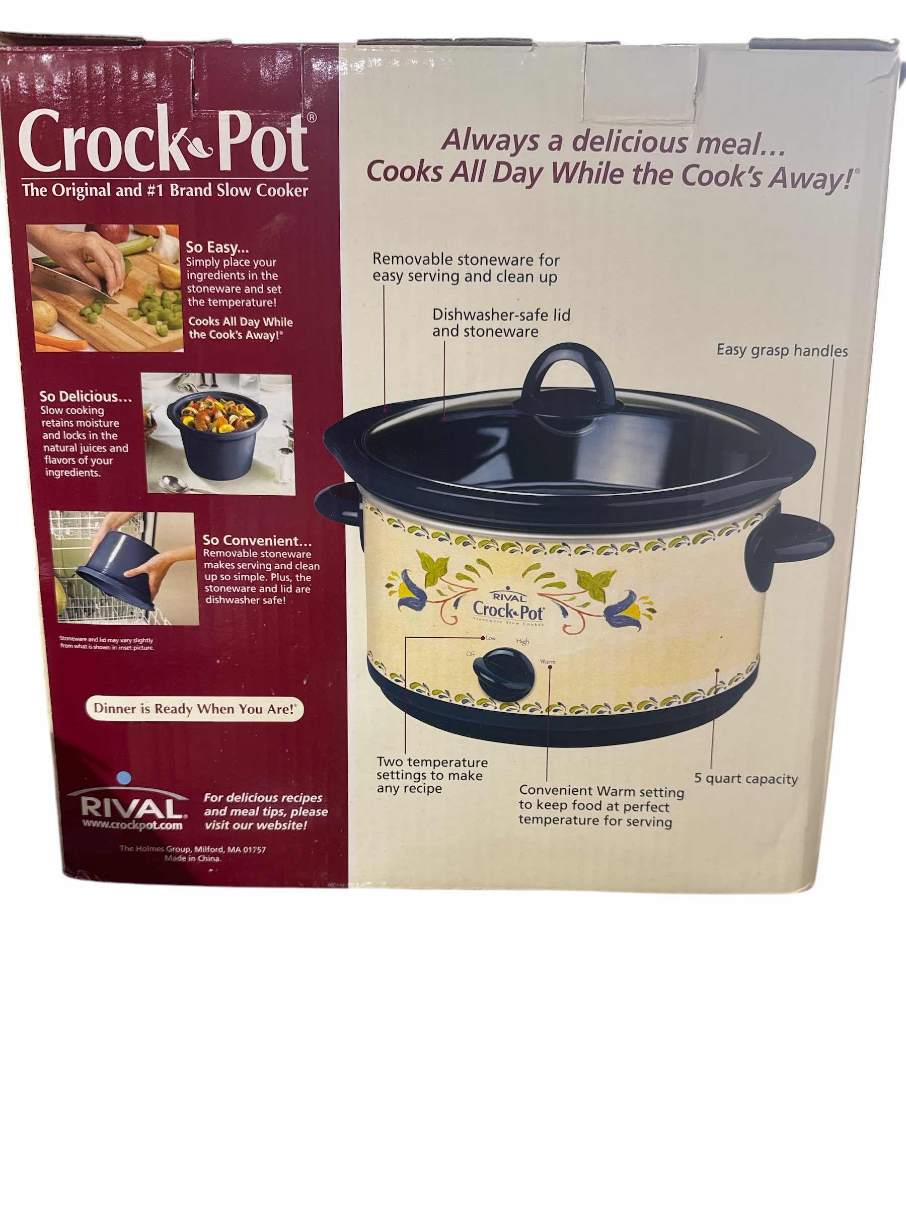 Photo 1 of 2 CROCK POTS (1) 5QT (1) LITTLE DIPPER