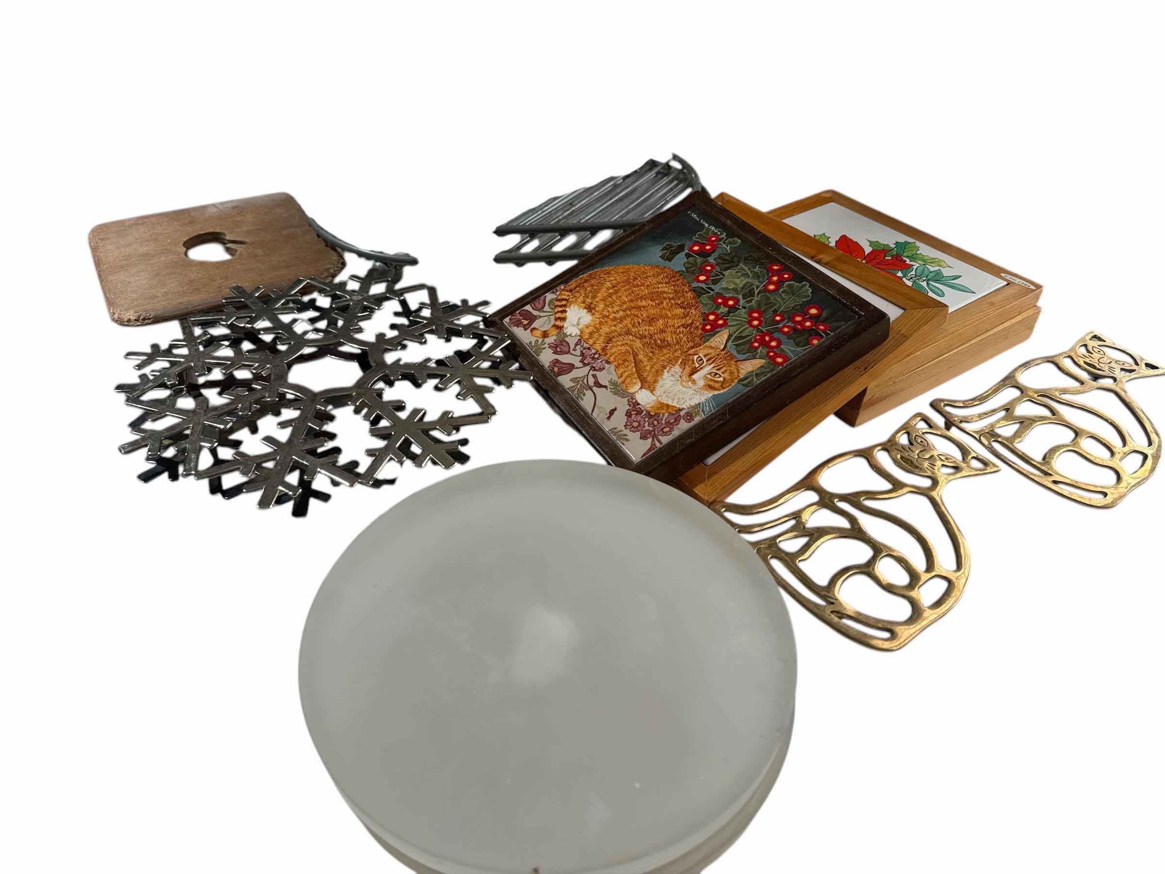 Photo 3 of 15 VARIOUS TRIVETS