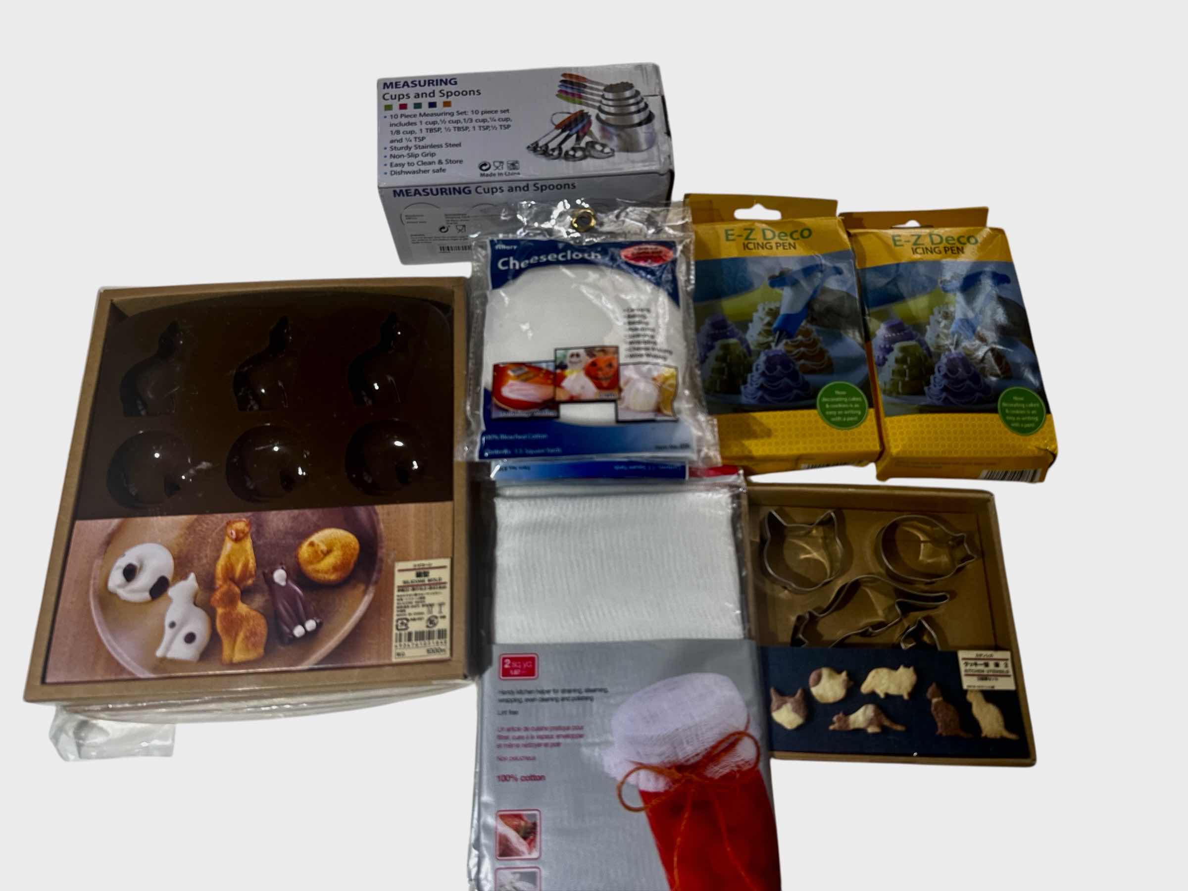 Photo 1 of 13 BAKING ACCESSORIES