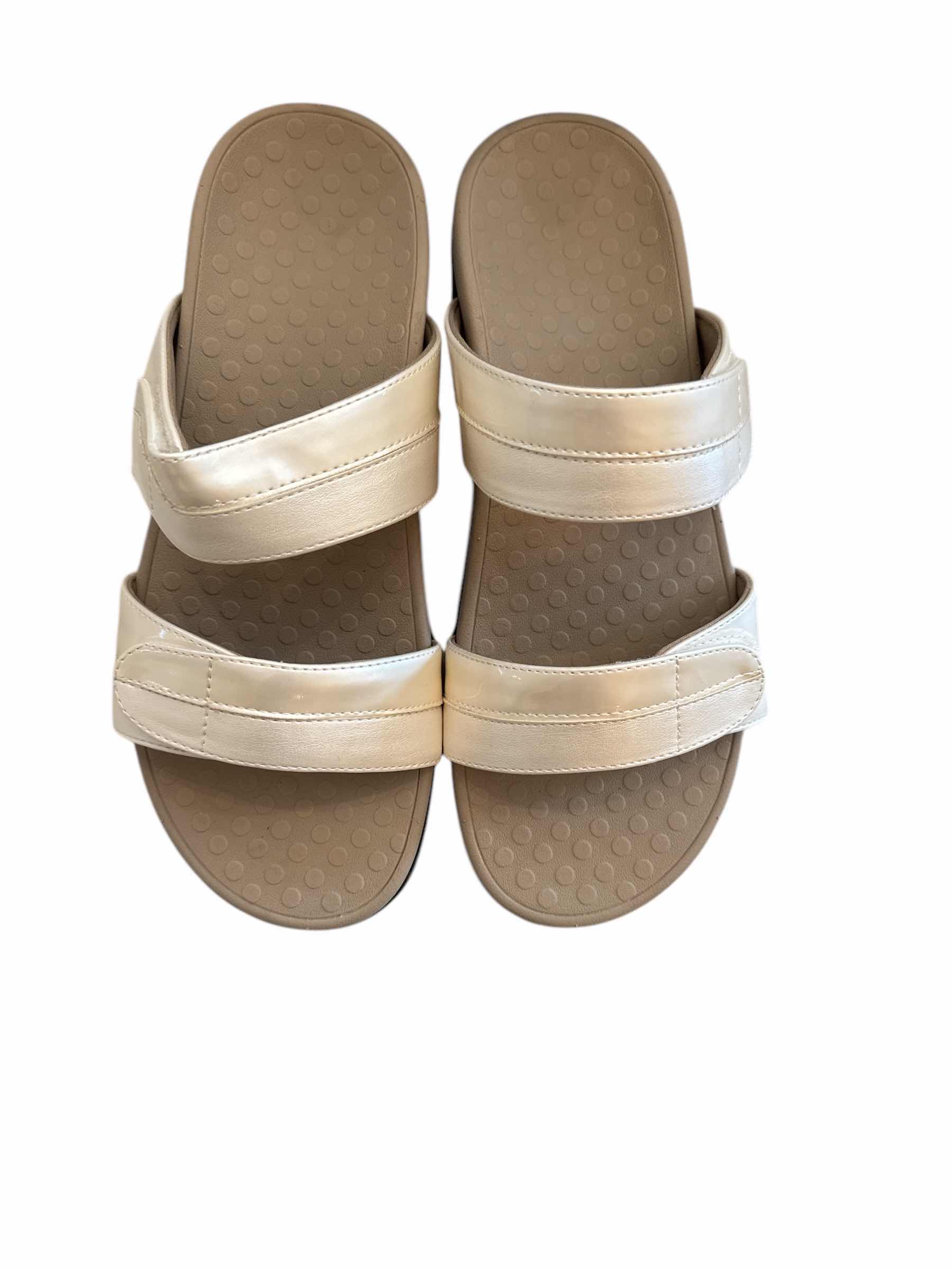 Photo 1 of BRAND NEW VIONIC SIZE 10 TIDE SHORE IN COLOR WHITE