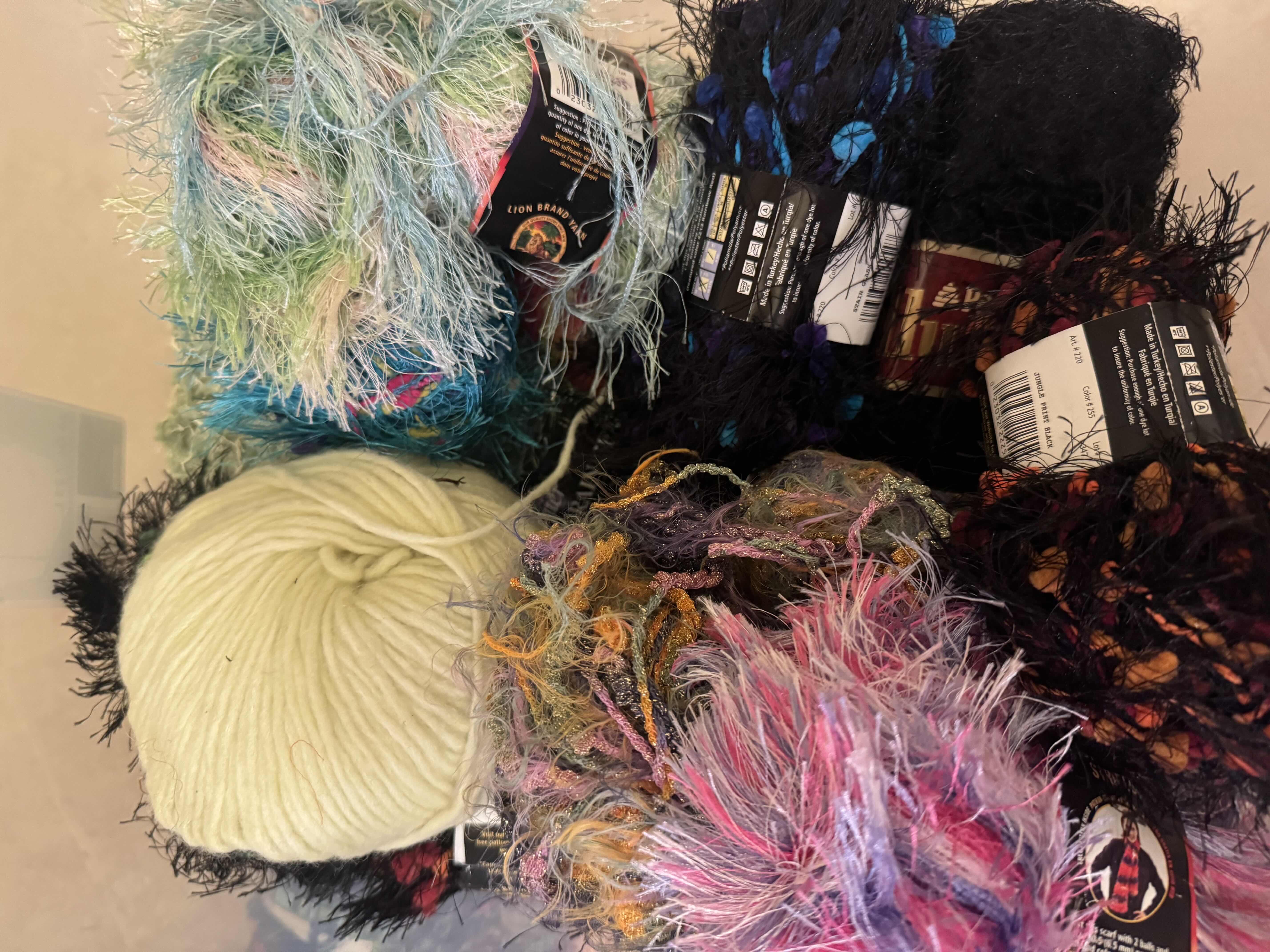 Photo 1 of TOTE OF SPECIALTY YARN/FIBER ART MATERIAL