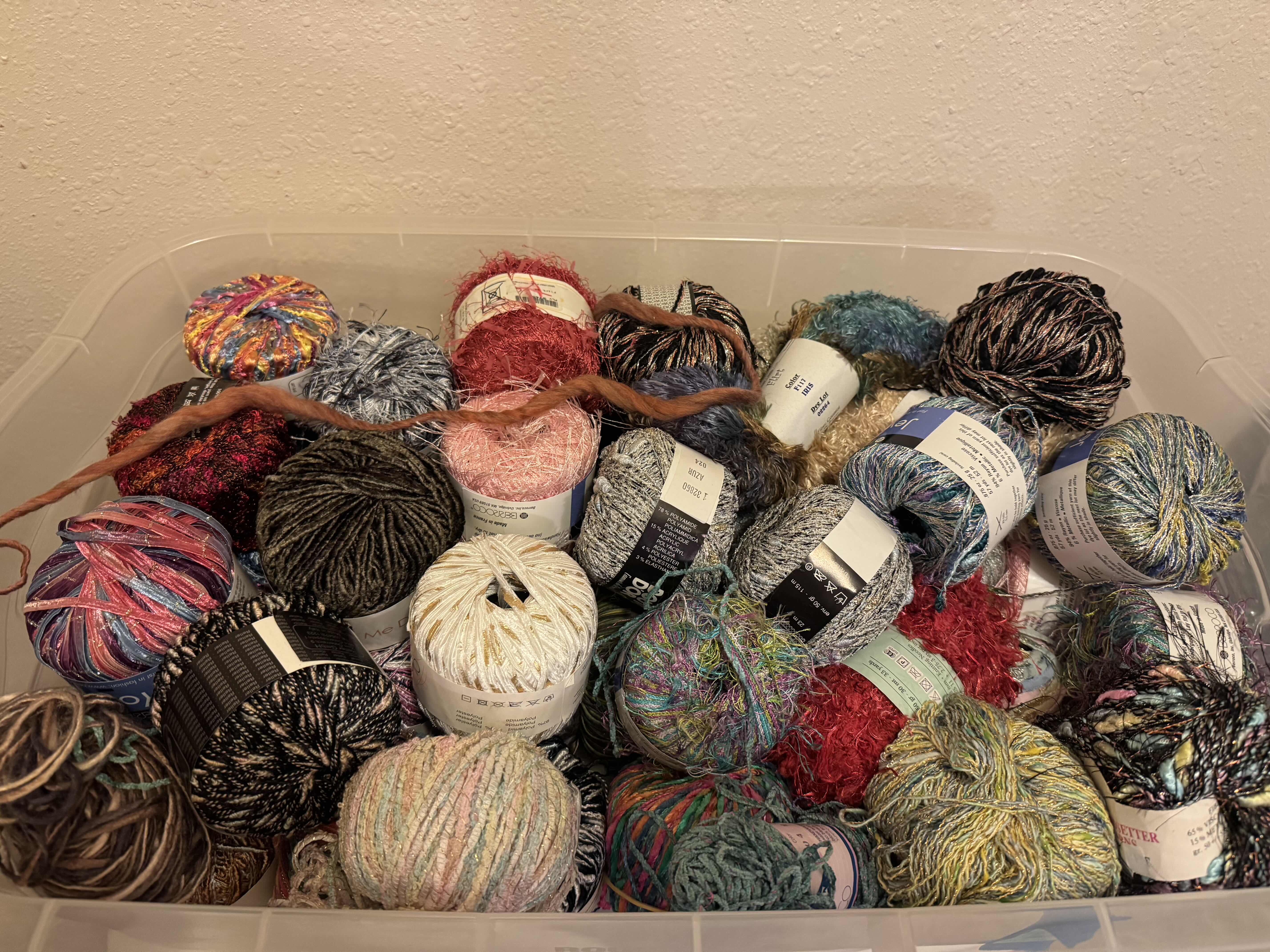 Photo 2 of TOTE OF SPECIALTY YARN/FIBER ART MATERIAL