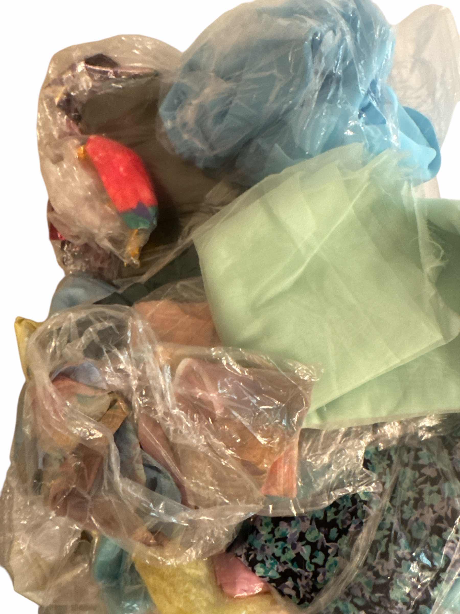 Photo 1 of 58 QT TOTE OF FABRIC