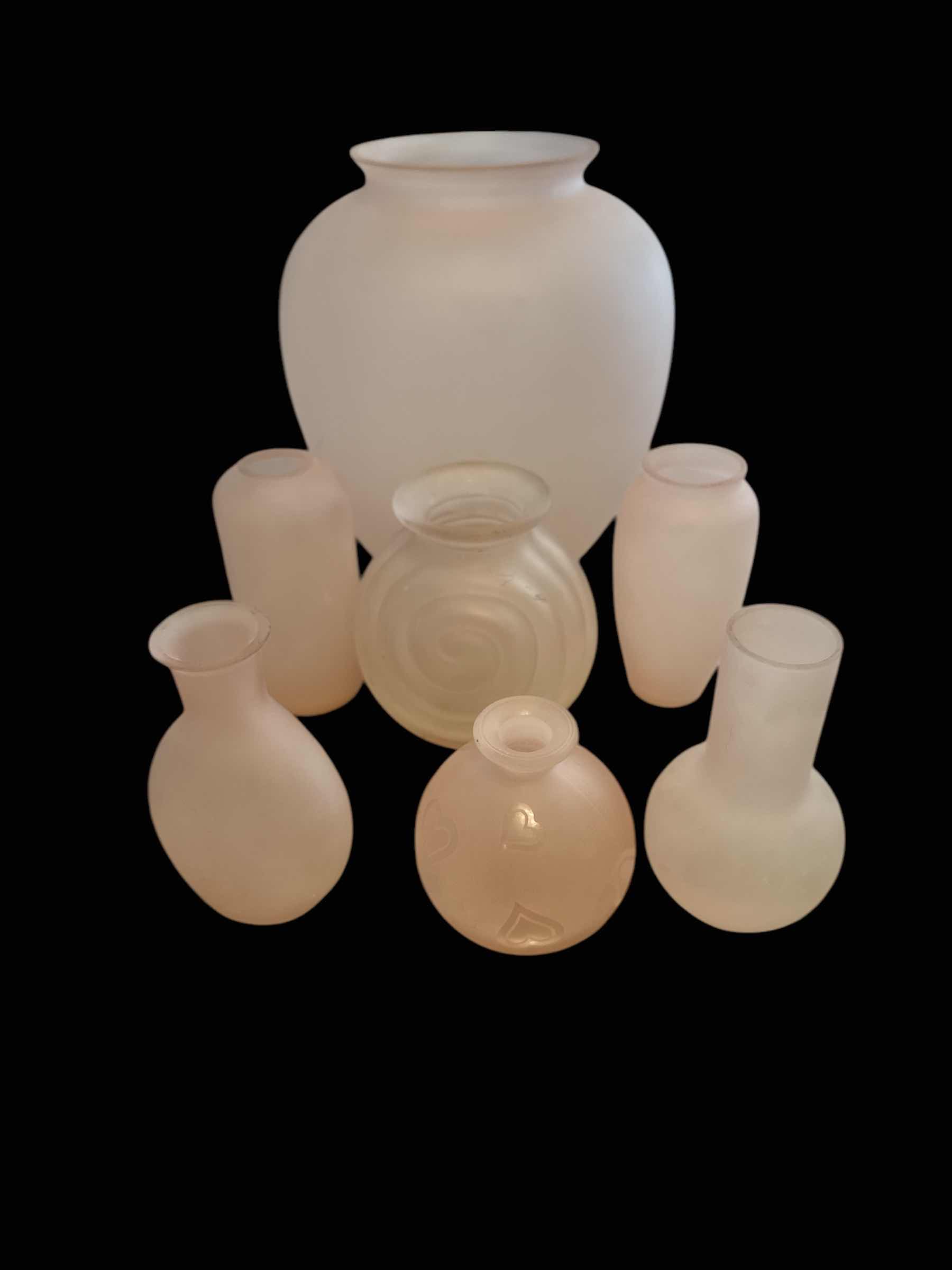 Photo 1 of 7 PINK FROSTED VASES OF VARIOUS SIZES