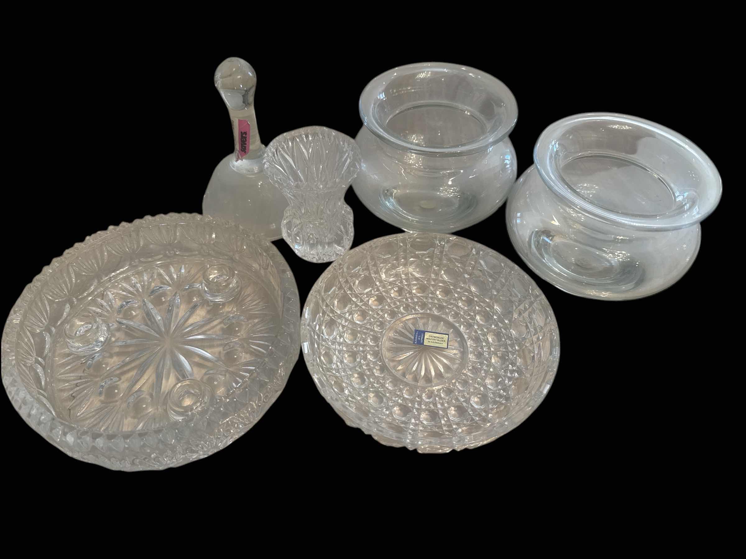 Photo 1 of 6 GLASS AND CRYSTAL PIECES