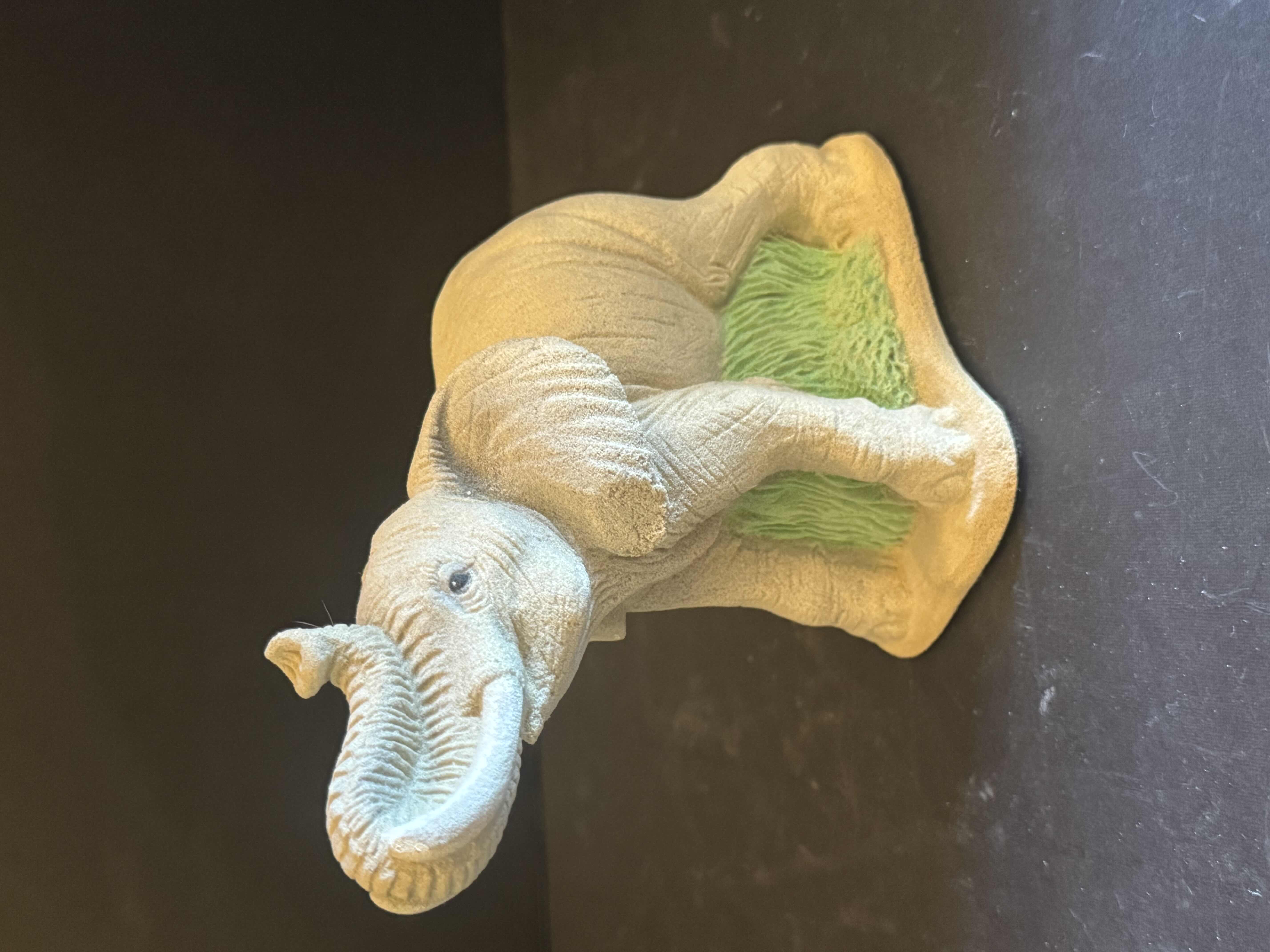 Photo 8 of 5- VINTAGE ELEPHANT, RESIN, CERAMIC, PORCELAIN, A JOCAPE PORTUGAL, GORHAM JAPAN, THE HARVEY KNOX COLLECTION JAPAN

6” X H5”
6” X H4.5”
4.5” X H4.5”
5.5” X H5.5”
7” X H5”