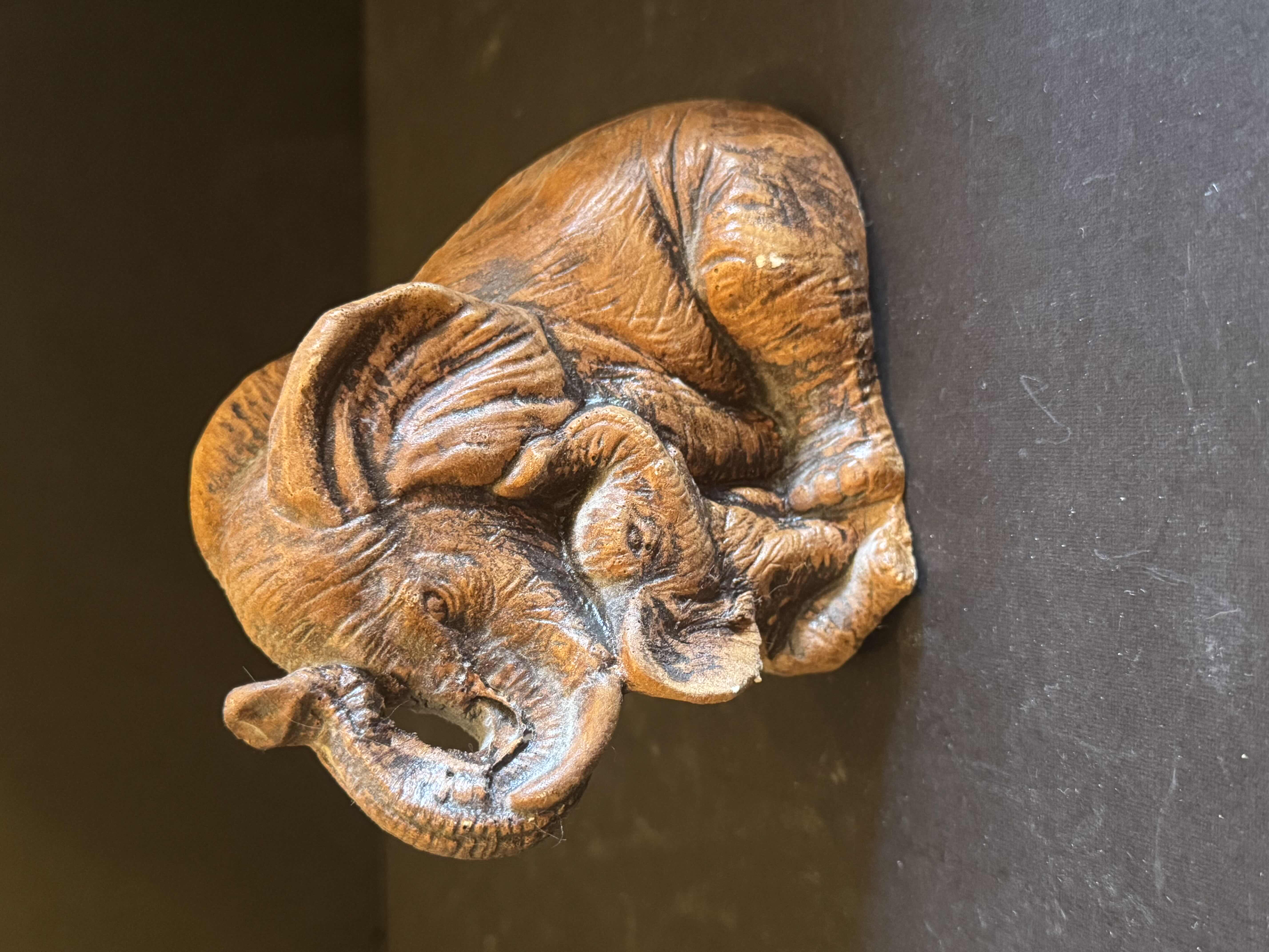 Photo 7 of 5- VINTAGE ELEPHANT, RESIN, CERAMIC, PORCELAIN, A JOCAPE PORTUGAL, GORHAM JAPAN, THE HARVEY KNOX COLLECTION JAPAN

6” X H5”
6” X H4.5”
4.5” X H4.5”
5.5” X H5.5”
7” X H5”