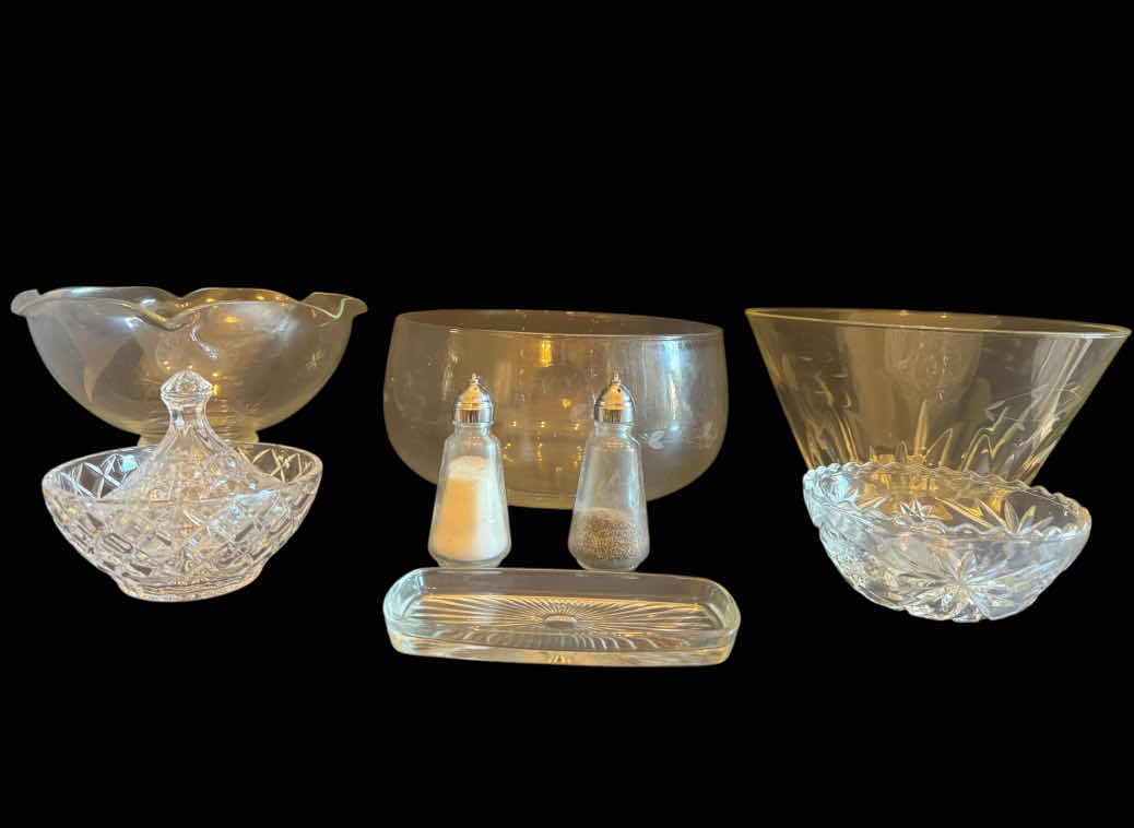 Photo 1 of ASSORTED VINTAGE GLASS, 5 BOWLS, SALT AND PEPPER SHAKER, AND BUTTER TRAY, 8 ITEMS

BOWLS
D10” X H5.5”
D9” X H5.5”
D9.5” X H5”
2* D5” X H2.5”