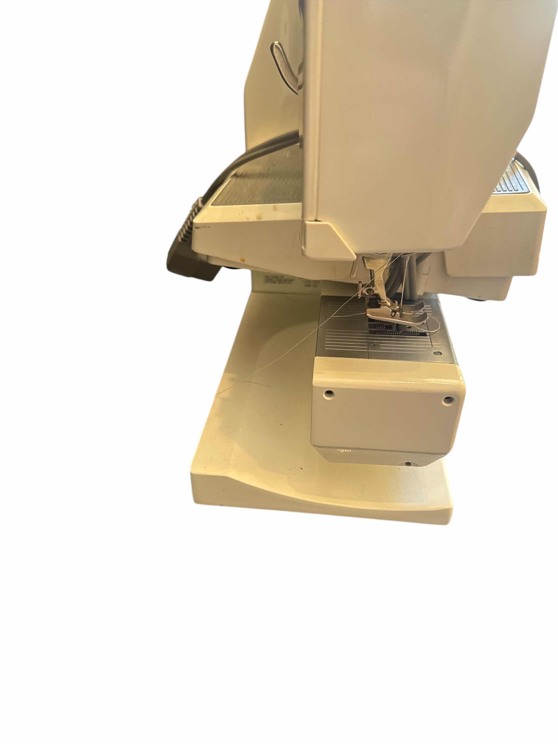 Photo 2 of BERNINA 1630 SEWING MACHINE