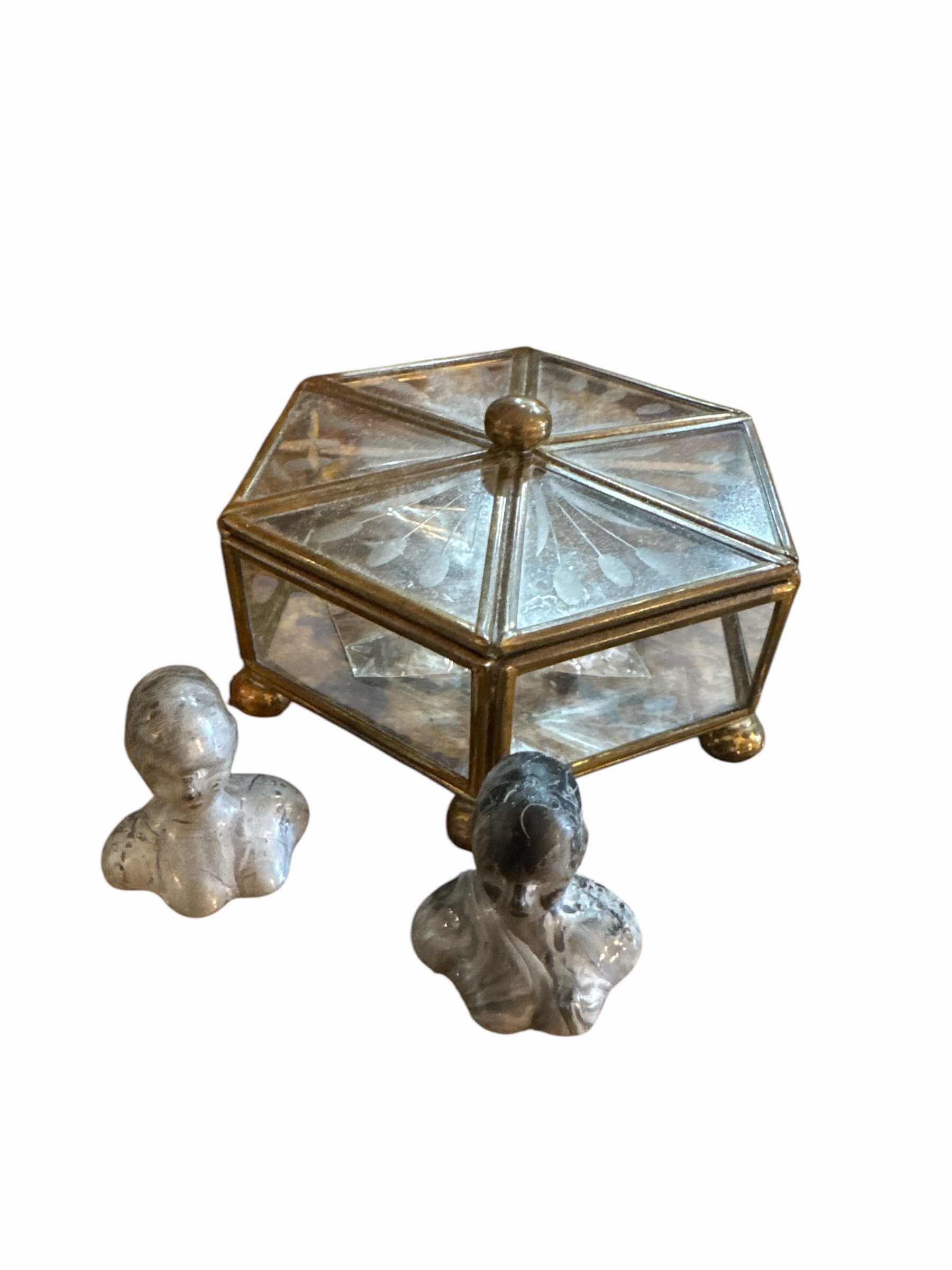 Photo 1 of 6 HOME DECOR ITEMS