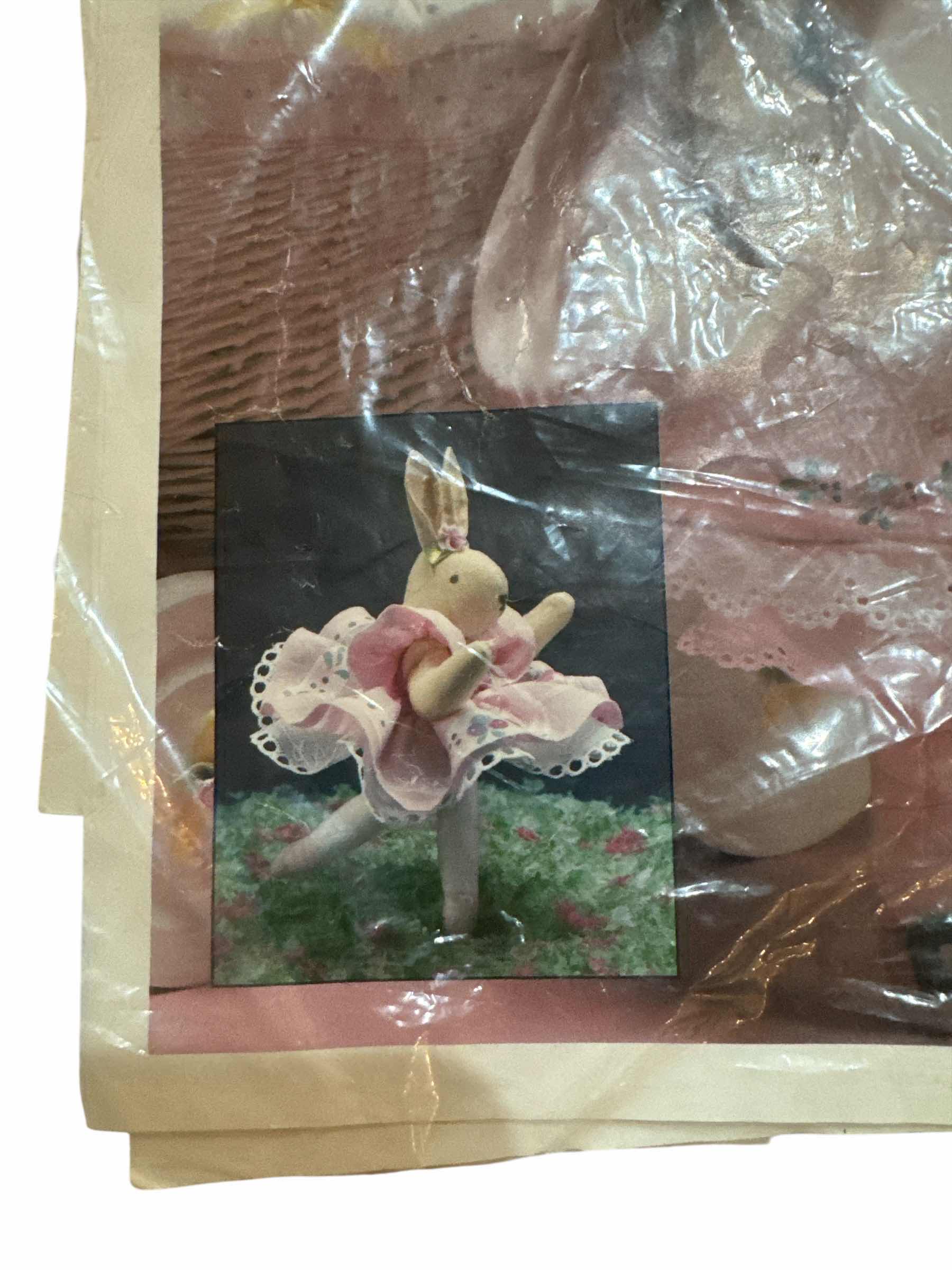 Photo 1 of 2 CONTAINERS OF SOUTHWEST BEADS AND STUFFED ANIMAL KITS