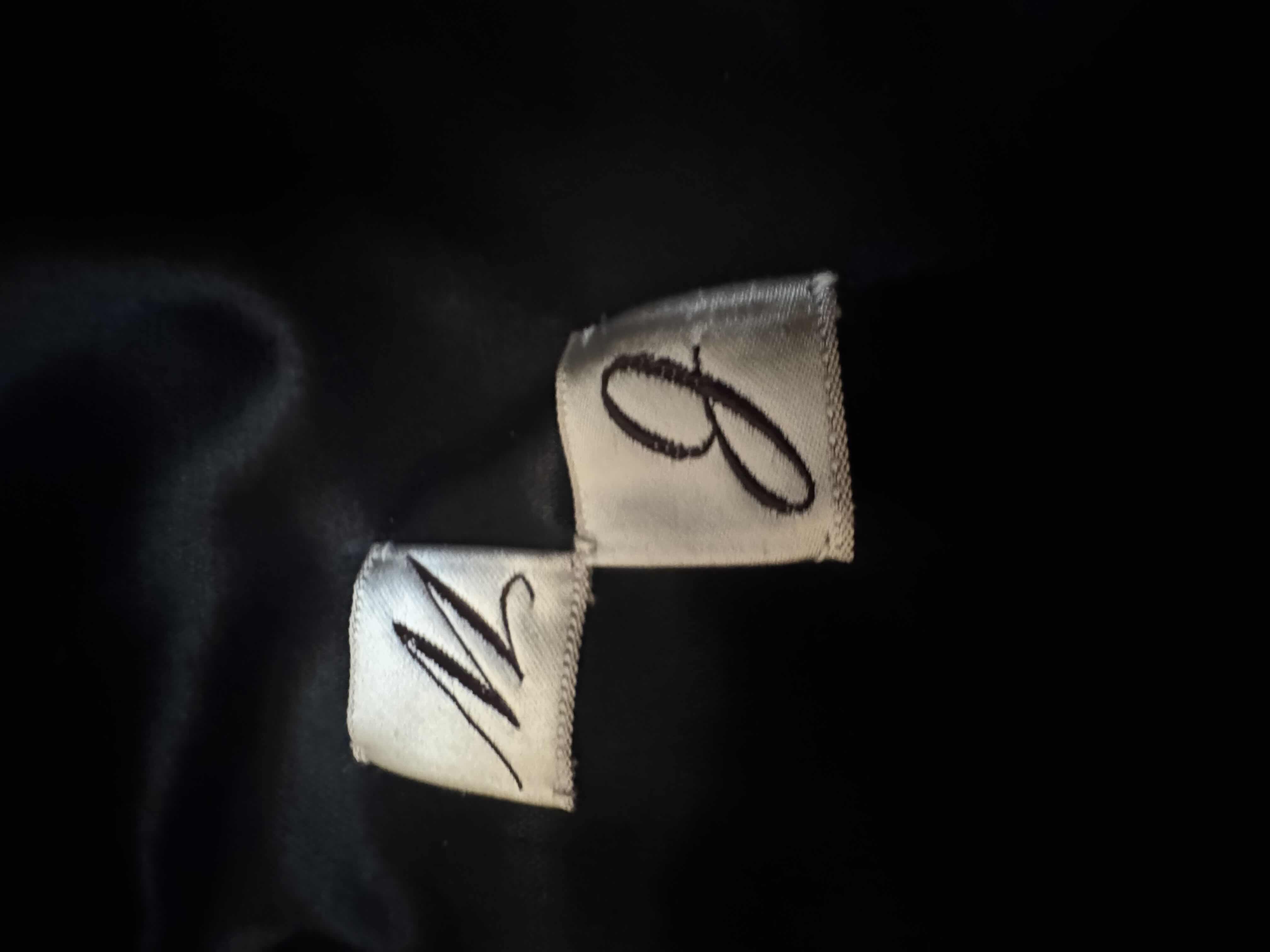 Photo 1 of VINTAGE I.R. FOX, NEW YORK EST. 1905, FINE FUR WRAP CAPE COVER. WOMEN’S CLOTHING, BLACK