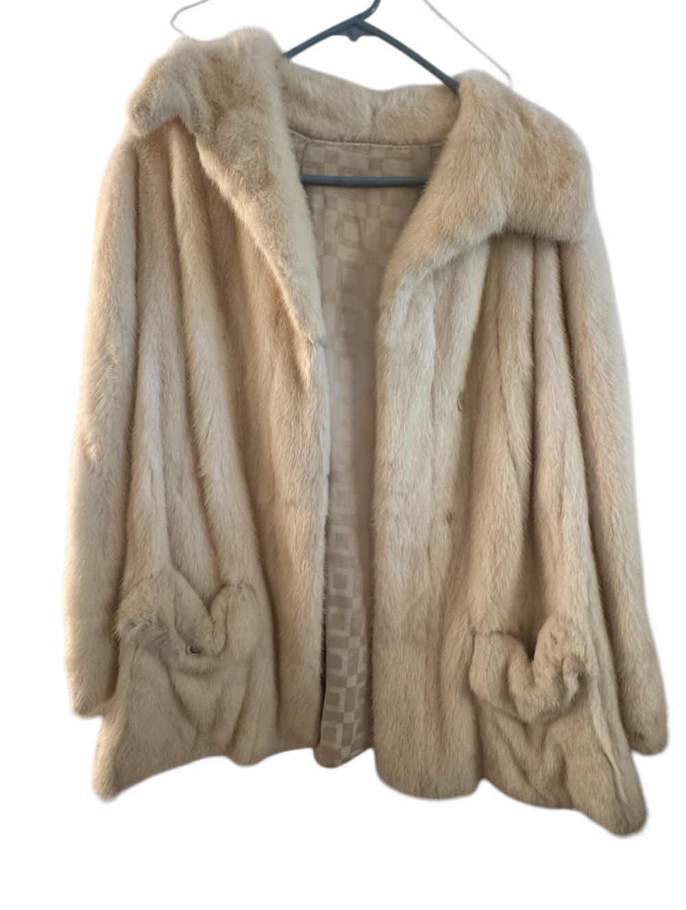 Photo 1 of VINTAGE FUR COAT WITH POCKETS, WOMEN’S CLOTHING, CREAM