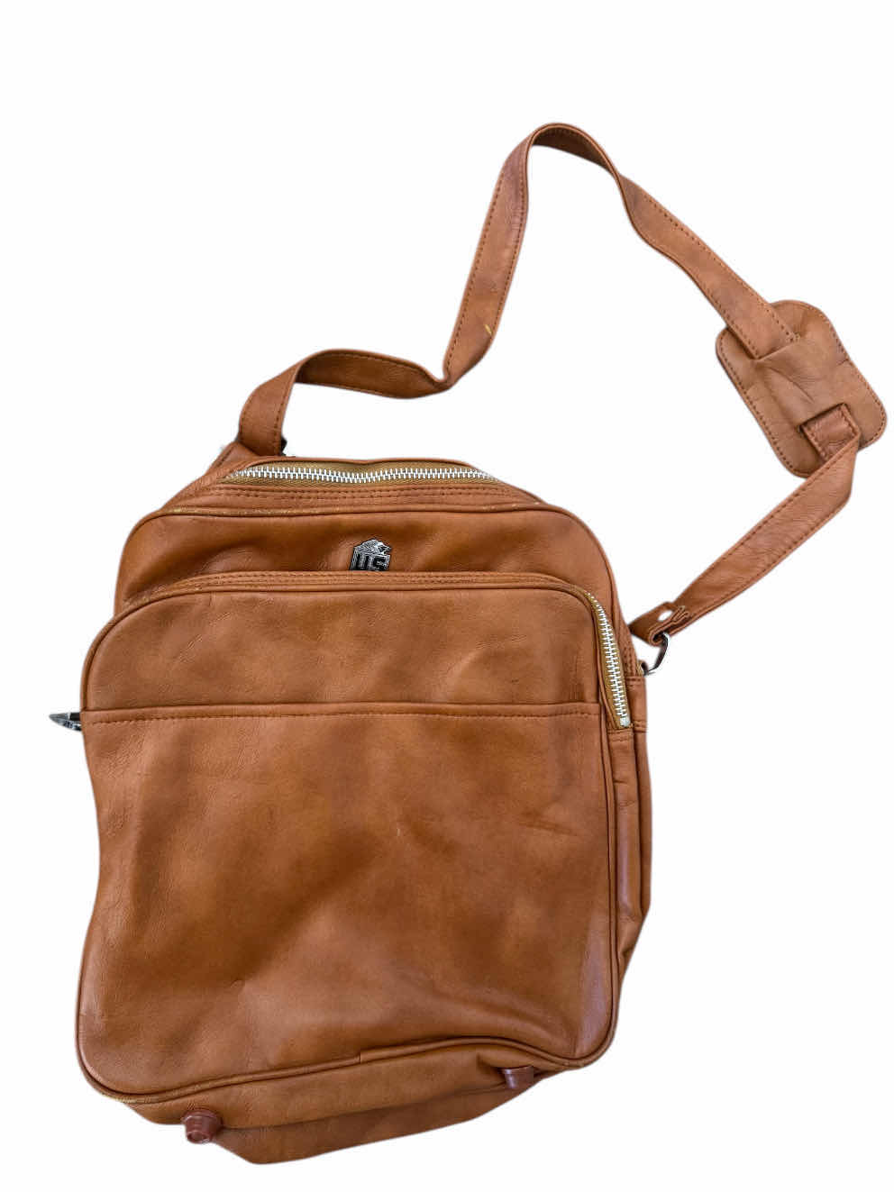 Photo 1 of 120
3- VINTAGE CARRY ON LUGGAGE, US LEATHER AND MIT CANVAS LEATHER 

13” X 13” 

11” X 13”

16” X 13”