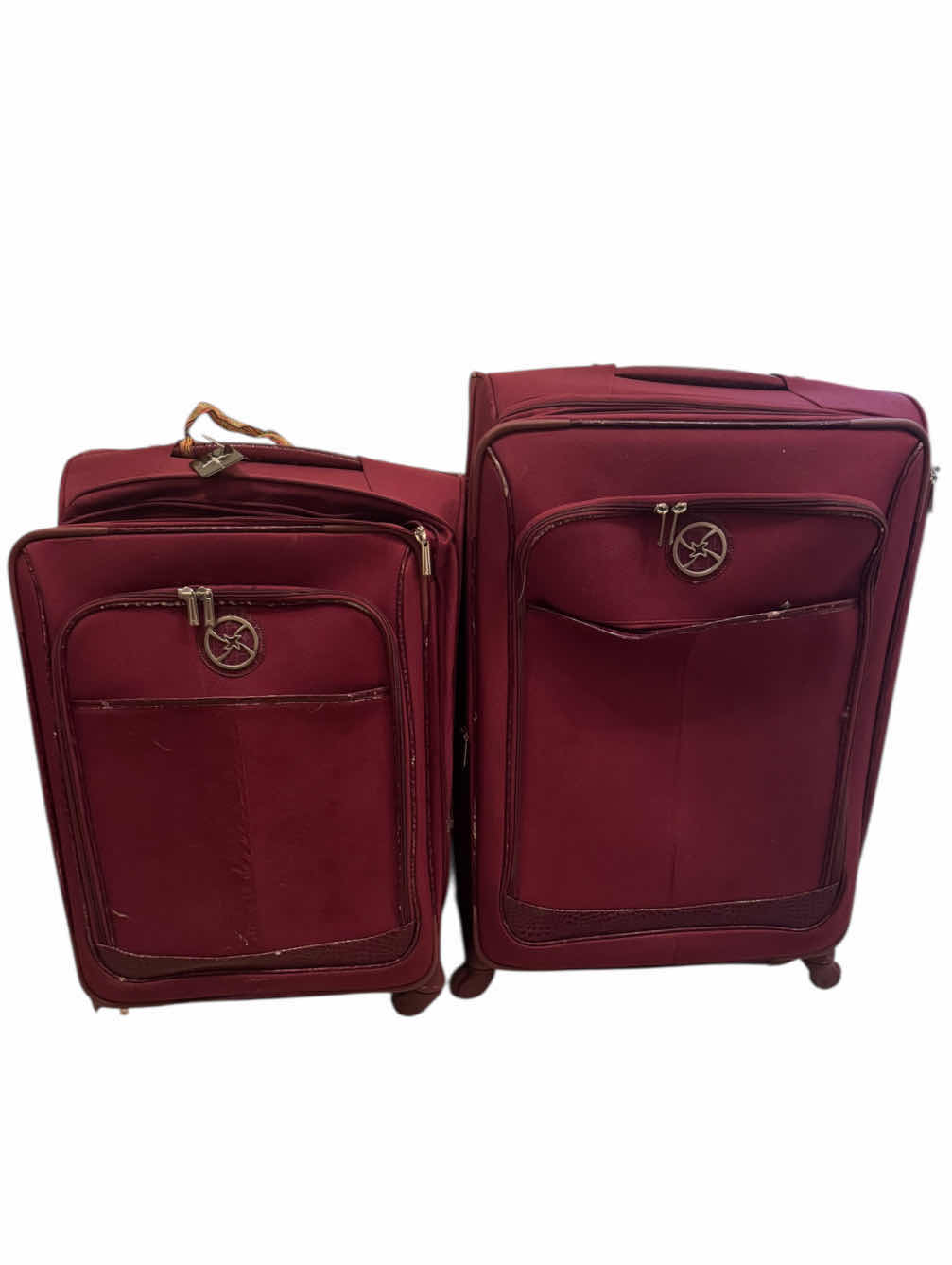 Photo 1 of 150
4- SET OF NICOLE MILLER ROLLING LUGGAGE SUITCASES, TRAVEL BAGS, DARK RED

19” X 11” X H30”
16.5” X 8” X H25”
14” X 9” X H21”
16” X 9” X H14”