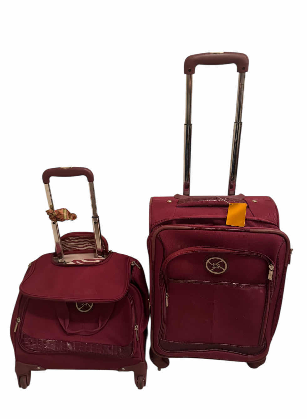 Photo 1 of 150
4- SET OF NICOLE MILLER ROLLING LUGGAGE SUITCASES, TRAVEL BAGS, DARK RED

19” X 11” X H30”
16.5” X 8” X H25”
14” X 9” X H21”
16” X 9” X H14”