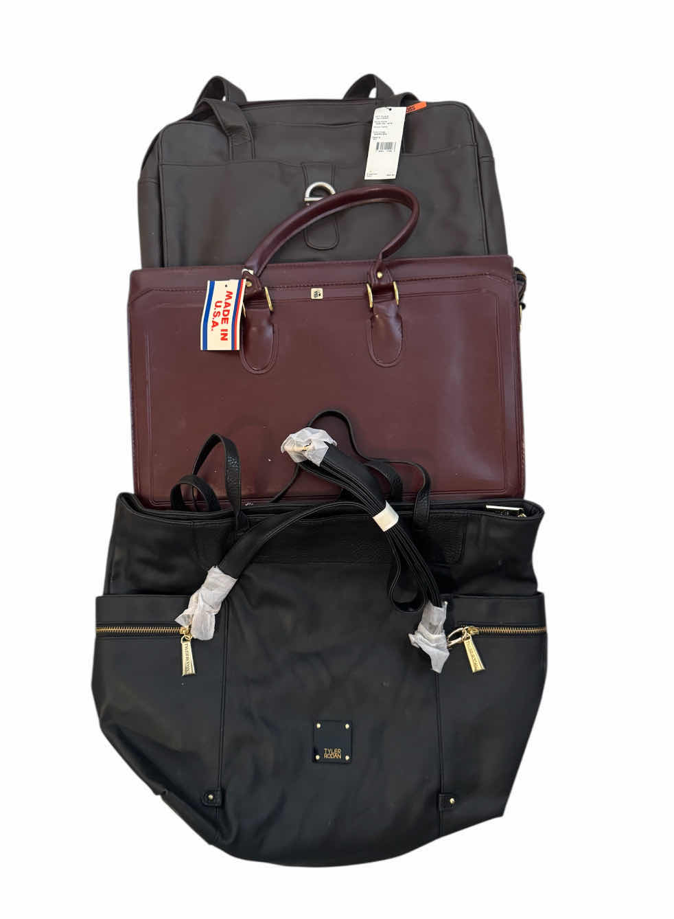 Photo 1 of 130
3- WOMENS HANDBAGS PURSES, BLACK TYLER RODAN HANDBAG, DARK BROWN FAUX LEATHER UNLISTEDHANDBAG, WINE LEATHER AMERICAN PORTFOLIO HANDBAG