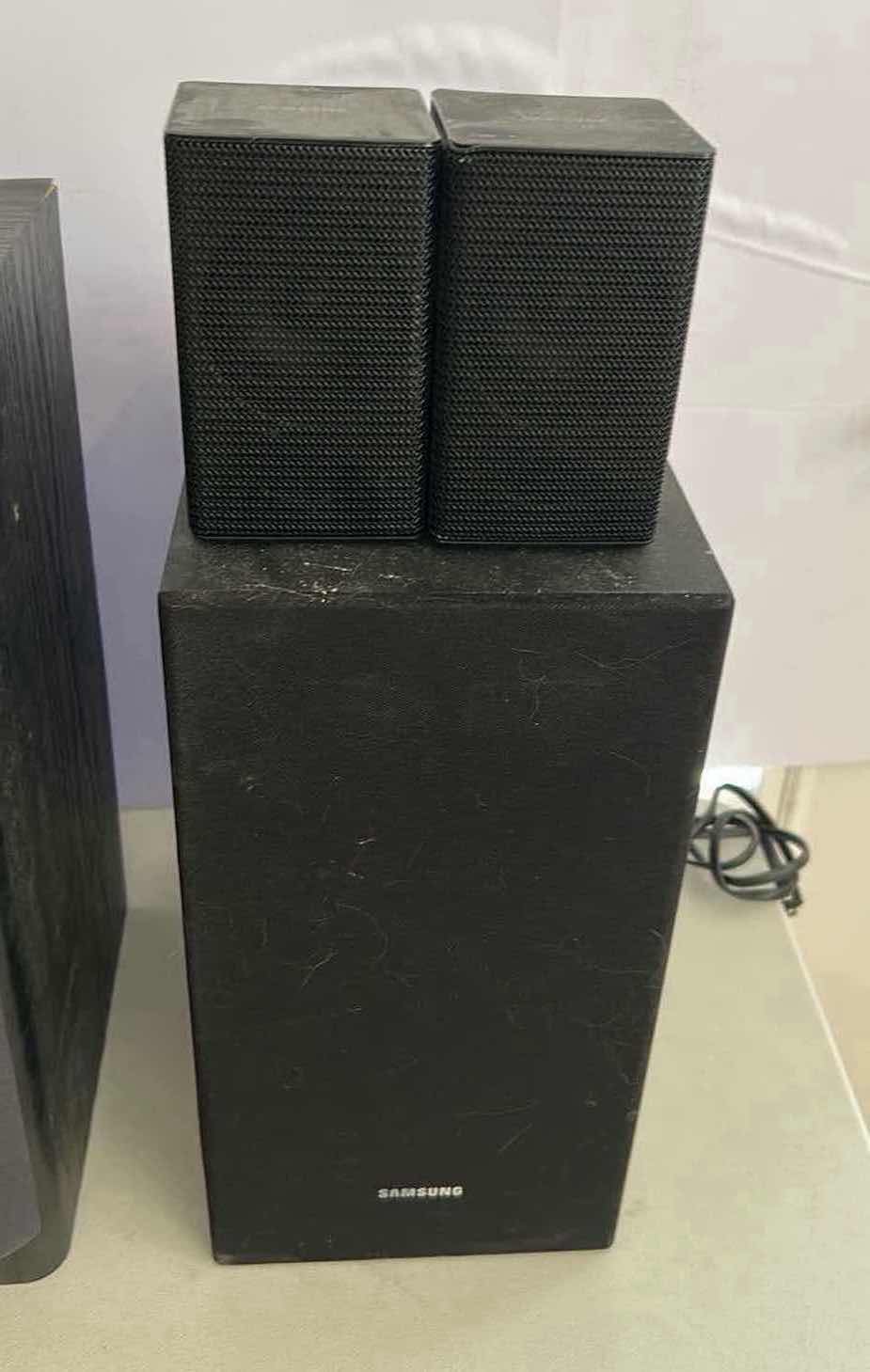Photo 1 of 3- SAMSUNG SPEAKERS 1 JBL SPEAKER