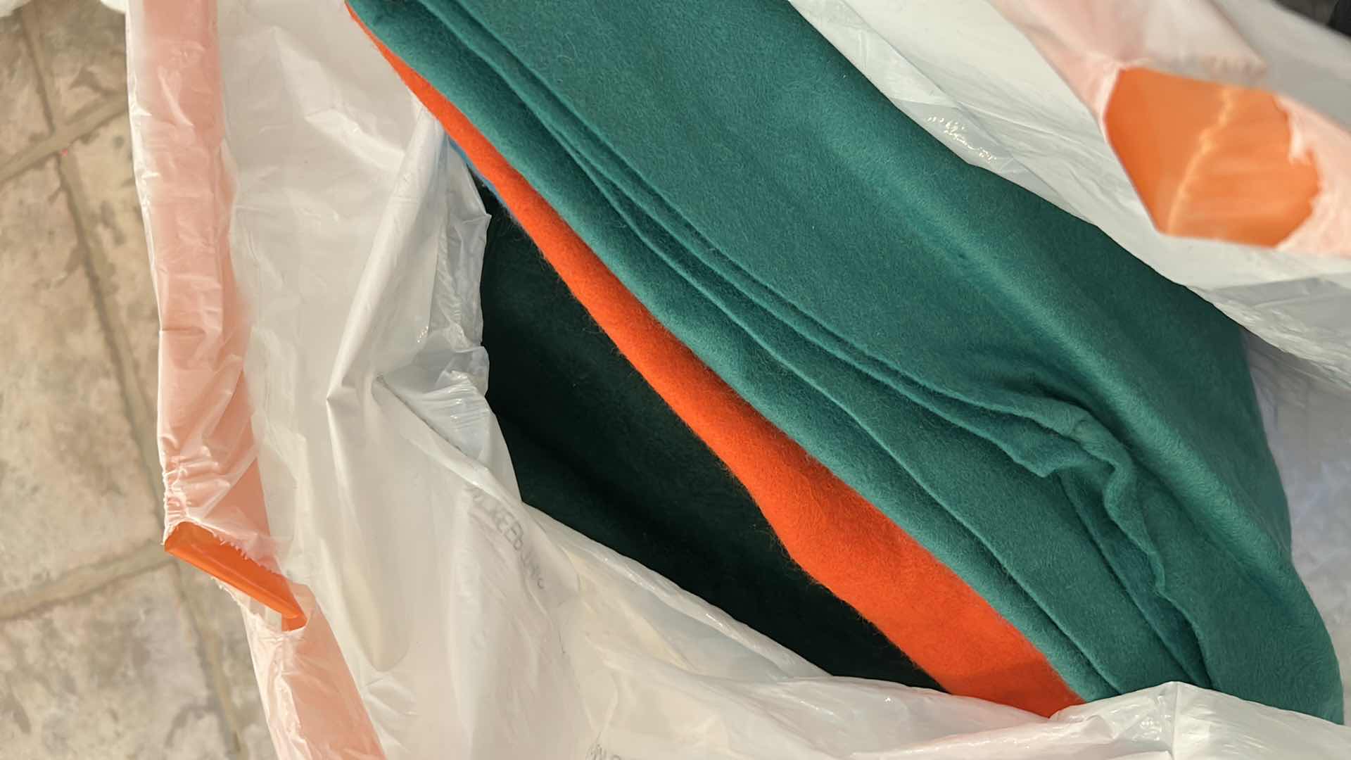 Photo 3 of CONTENTS OF BAG CRAFT SUPPLIES