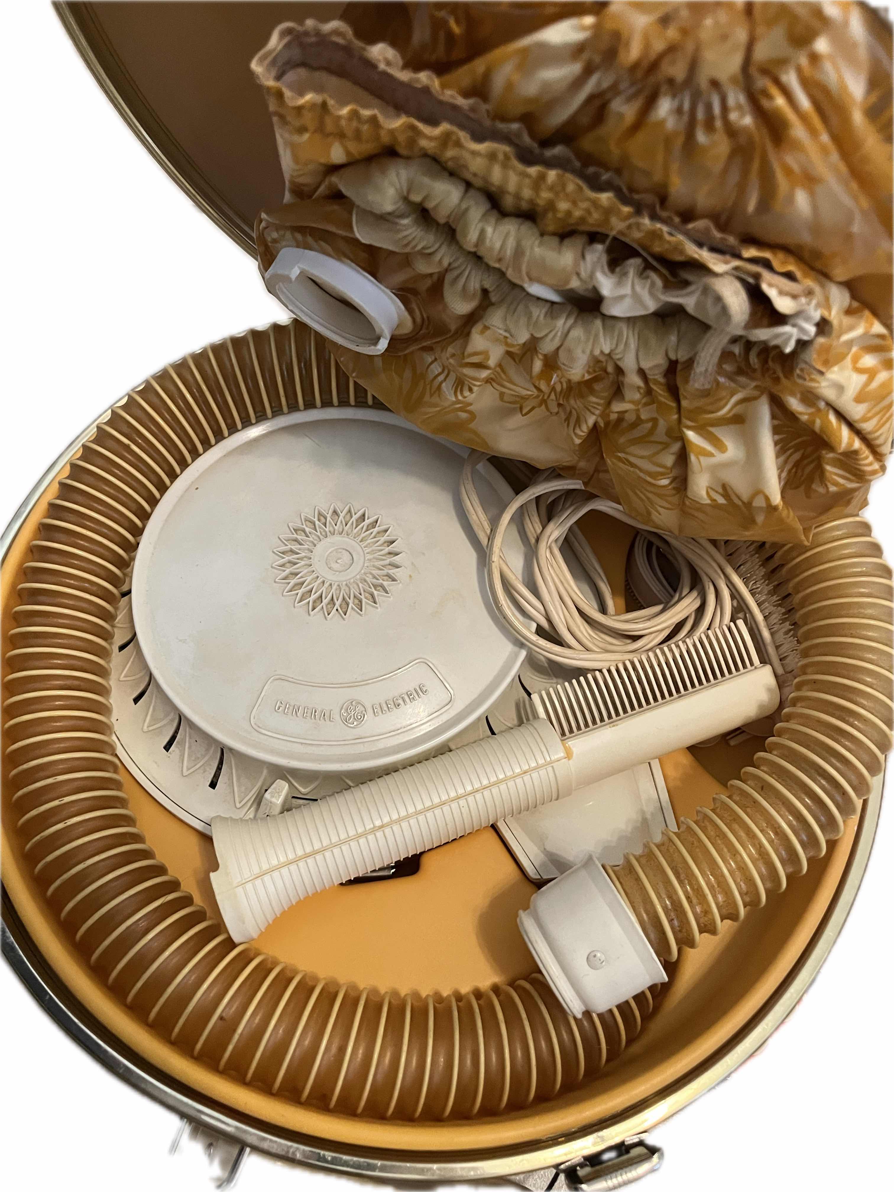 Photo 1 of $100
VINTAGE 1963 GENERAL ELECTRIC F3HD18 PORTABLE HAIRDRYER IN HARD CASE WITH GENERAL ELECTRIC TAG