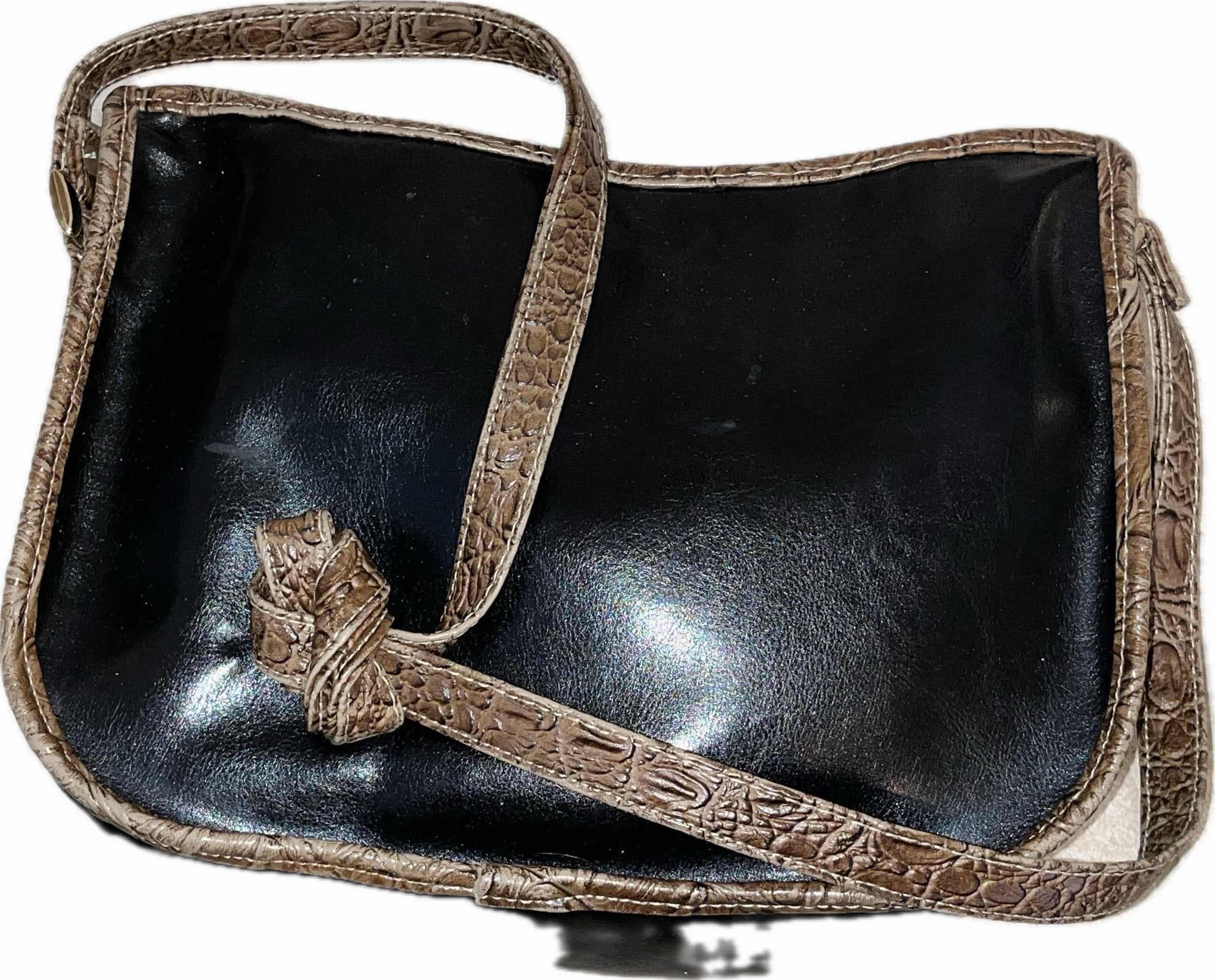 Photo 1 of $70
VINTAGE VTG BRAHMIN CROC EMBOSSED LEATHER BAG