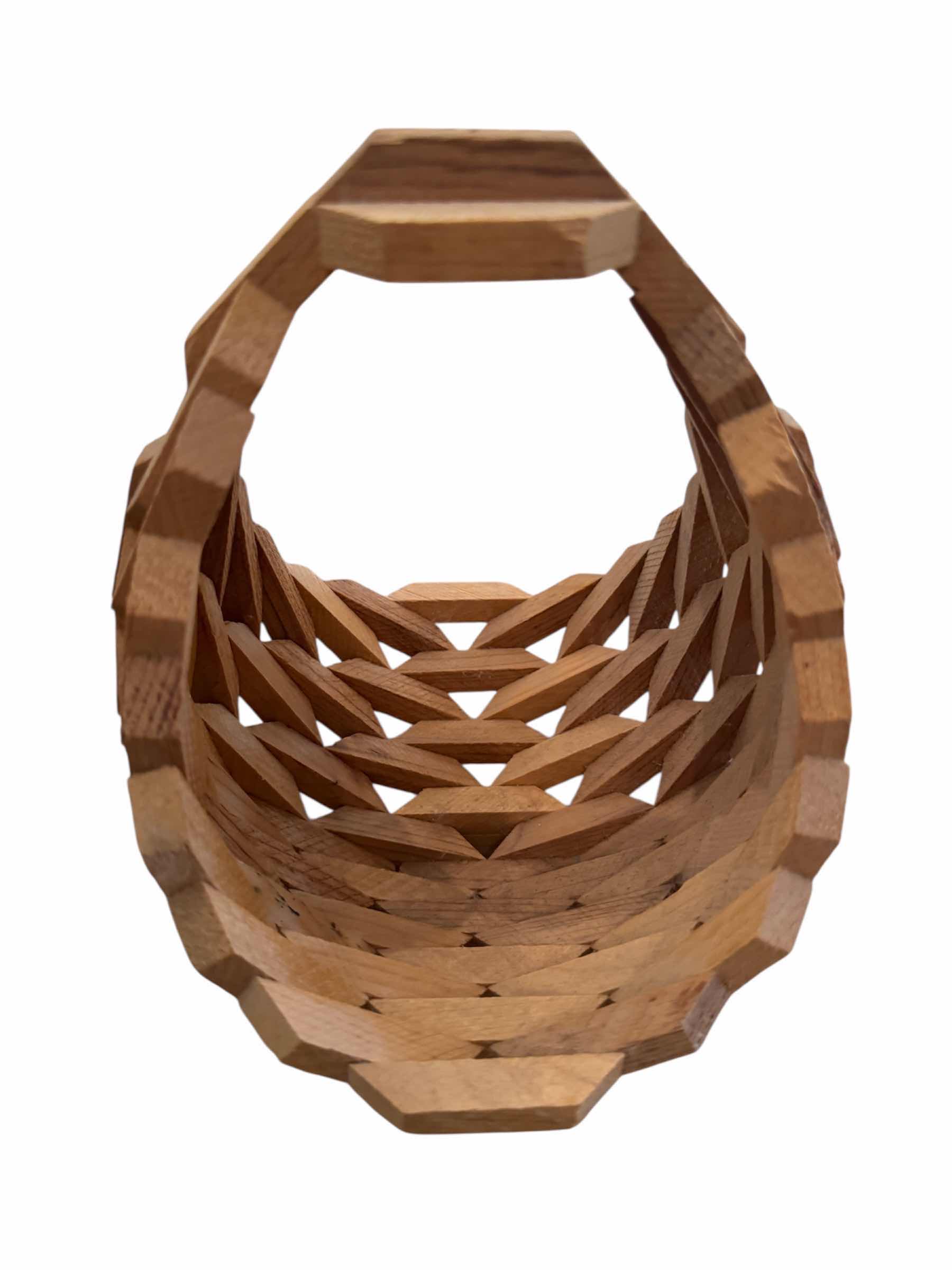 Photo 1 of 120
3- VINTAGE WOODEN BASKETS, HOME DECOR, HOME ESSENTIALS 

H17” AND SMALLER