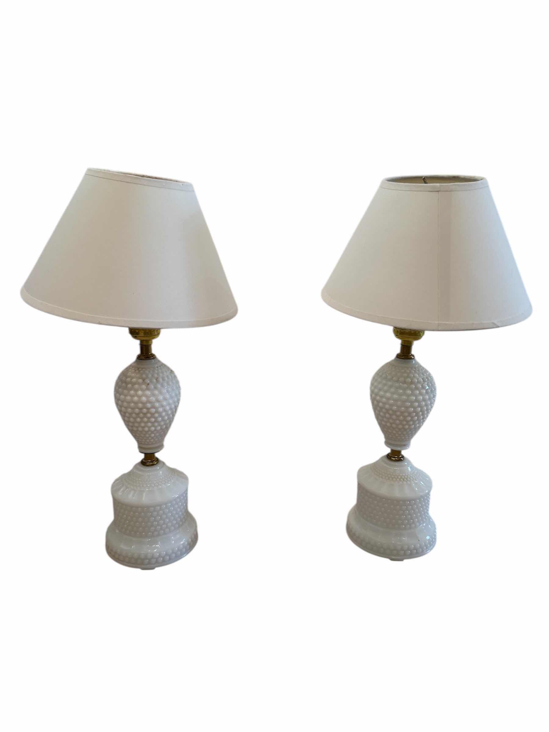 Photo 1 of 80
2- VINTAGE ANTIQUE LEVITON MILK GLASS TABLE LAMPS

H17”