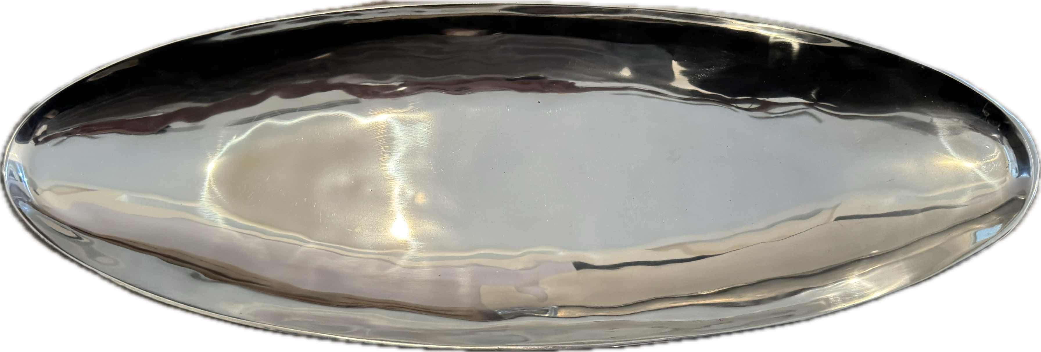 Photo 1 of 68
3- VINTAGE SILVER SERVING PLATTERS AND CAKE TRANSFER PLATE 

L26” AND SMALLER