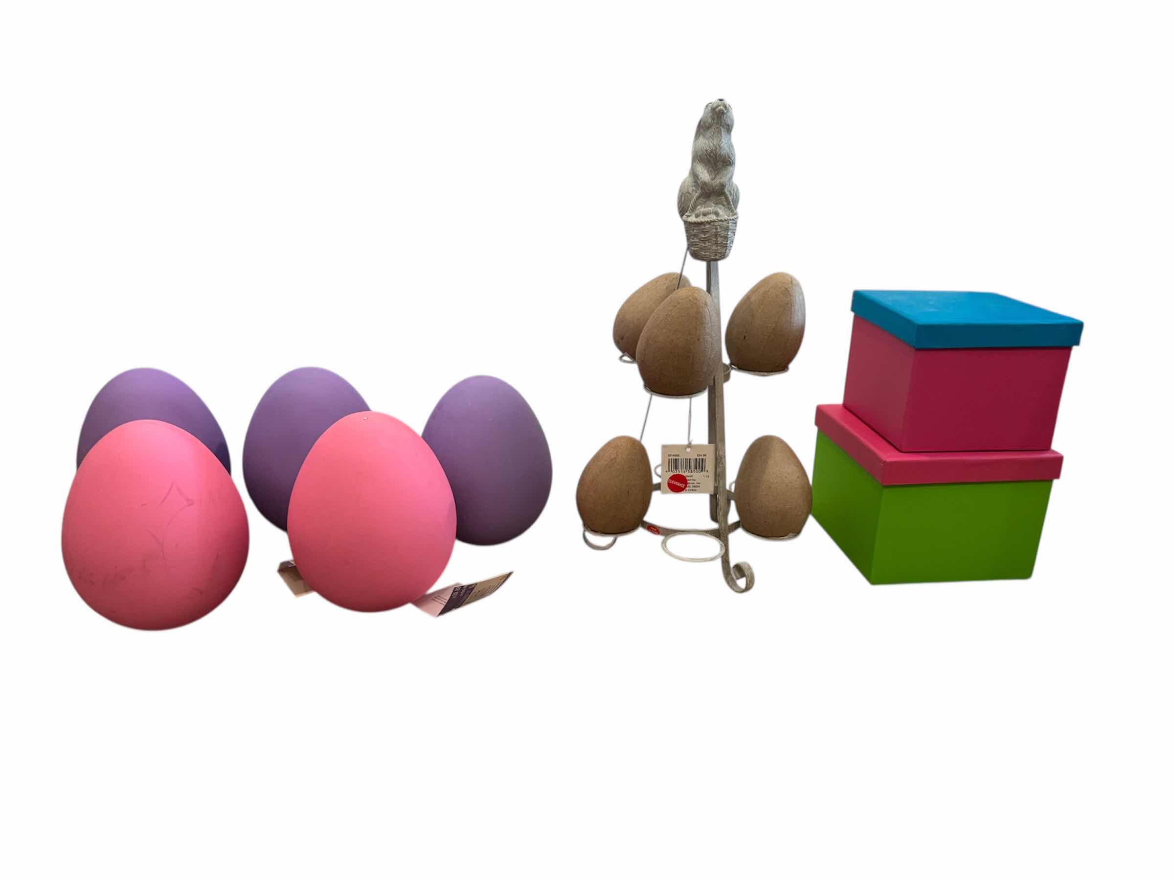 Photo 1 of 40
ASSORTED EASTER HOLIDAY DECOR, EGGS, EGG STAND, AND STORAGE BOXES

H17” AND SMALLER