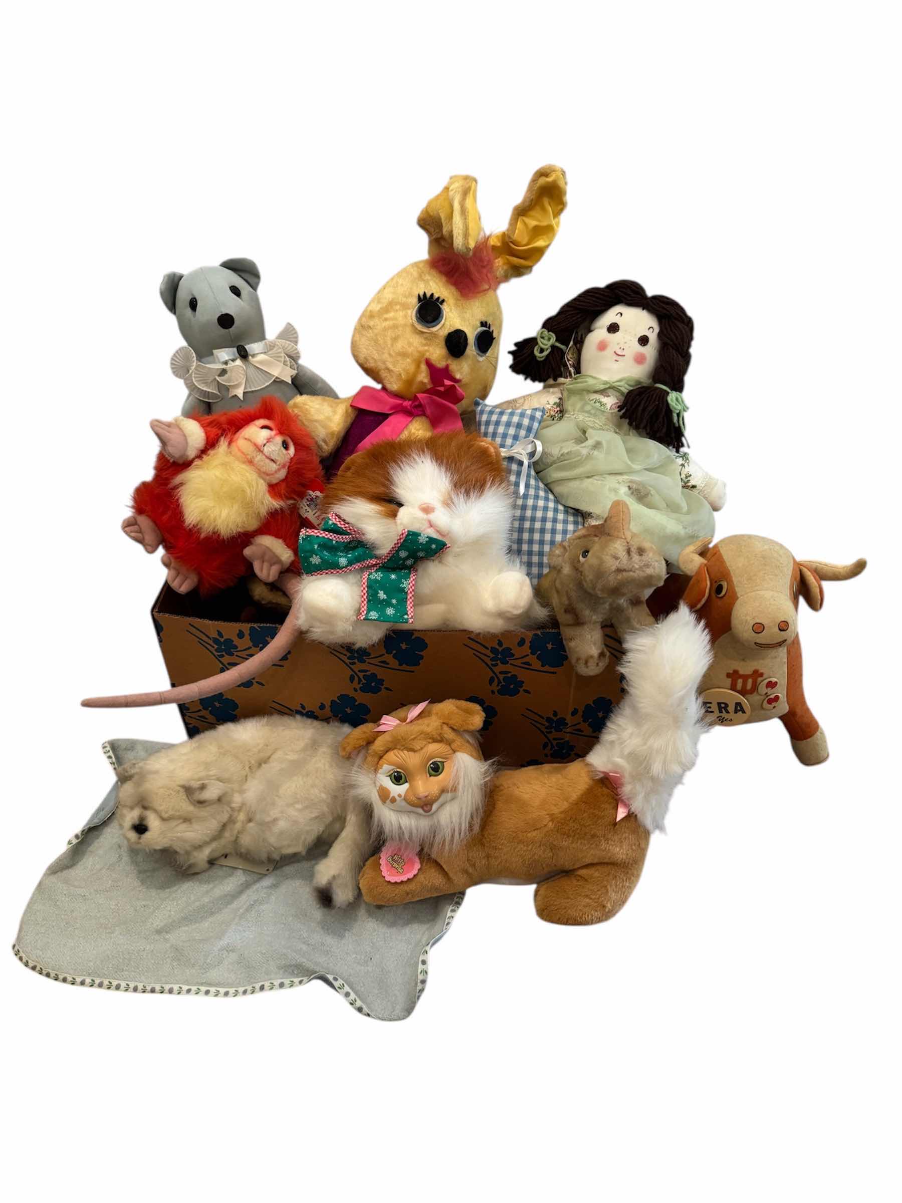 Photo 1 of 125
20- VINTAGE ASSORTED PLUSH/STUFFED ANIMALS

23” AND SMALLER