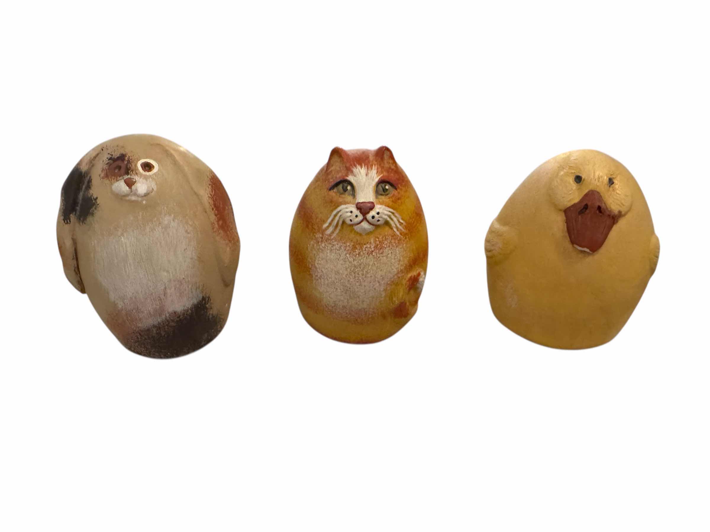 Photo 1 of 100
5- VINTAGE SMALL ASSORTED WOODEN CARVED AND PAINTED EGG SHAPED ANIMALS, COLLECTABLE ITEMS, HOME DECOR

H2.5” AND SMALLER