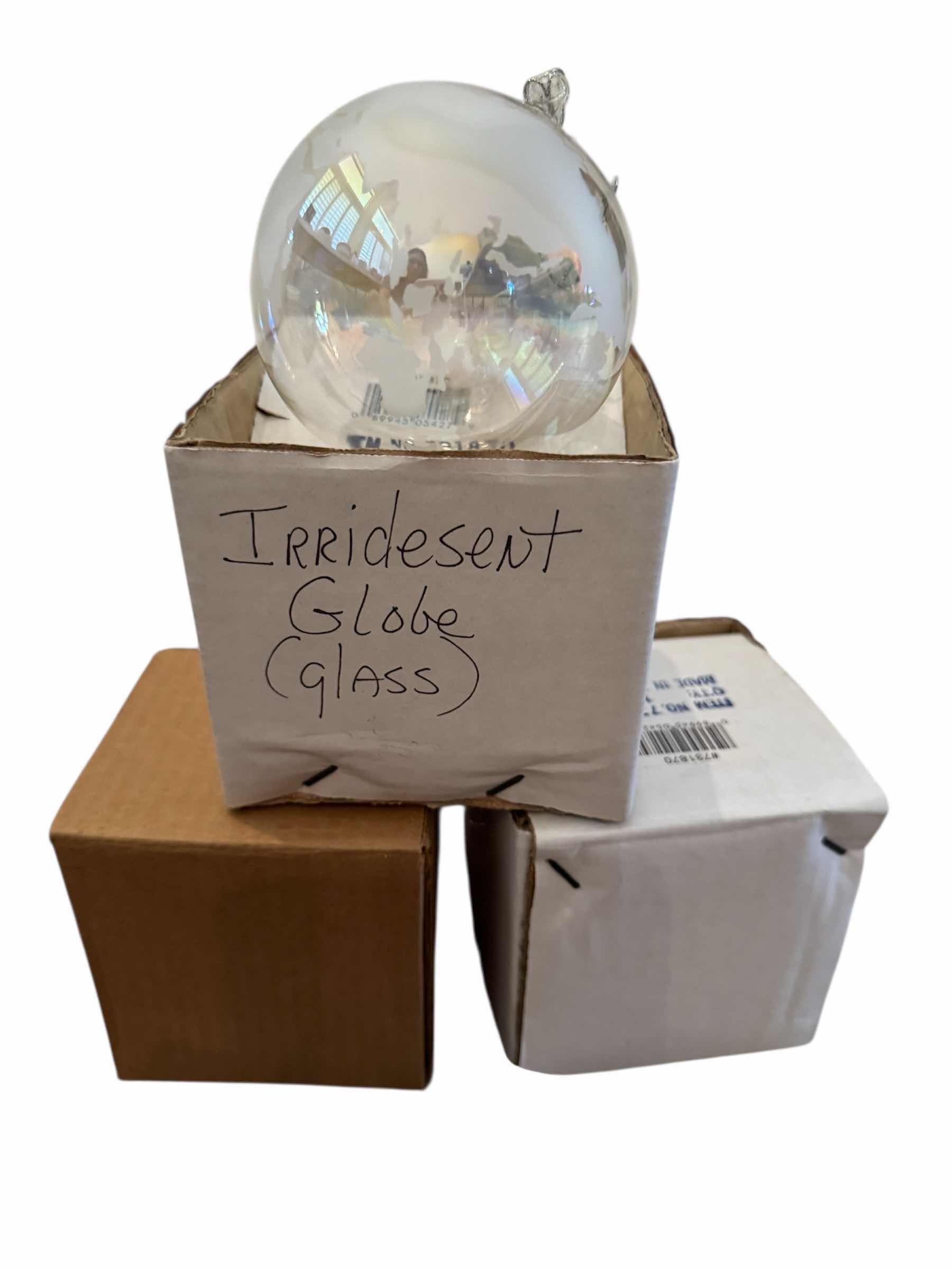 Photo 1 of 107
ASSORTED HOLIDAY CHRISTMAS DECOR, PORCELAIN STONE COTTAGE, 3- GLASS IRIDESCENT GLOBES CHRISTMAS ORNAMENTS, SERVING TRAY, HOLIDAY GIFT TAGS, FAUX HOLLY PANTS, AND PORCELAIN PINK FAIRY DOLL BY TOWN SQUARE MINIATURE

H10” AND SMALLER