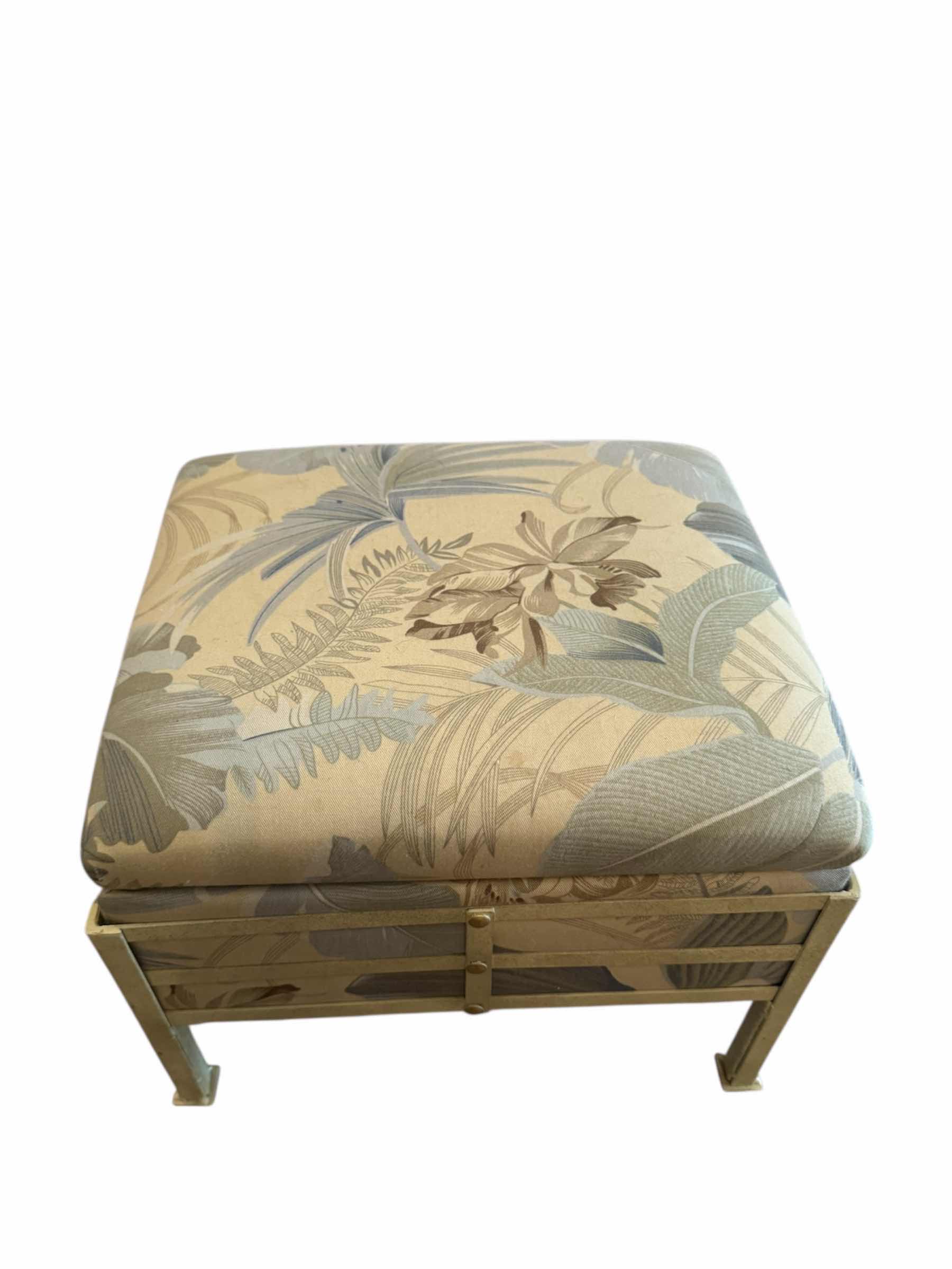 Photo 1 of 30
VINTAGE FOOT STOOL WITH STORAGE FLORAL UPHOLSTERED/METAL

13” X 13” X H10”