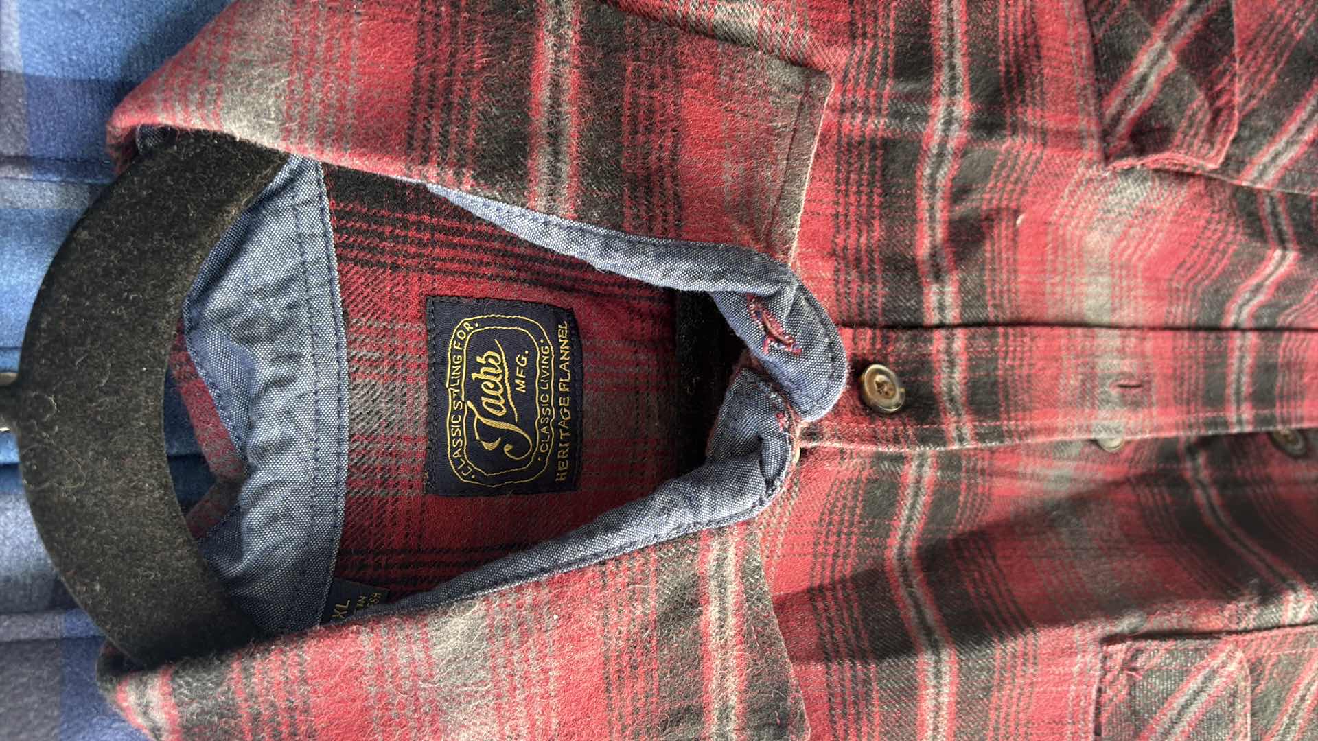 Photo 1 of MENS 2XL FLANNEL SHIRTS