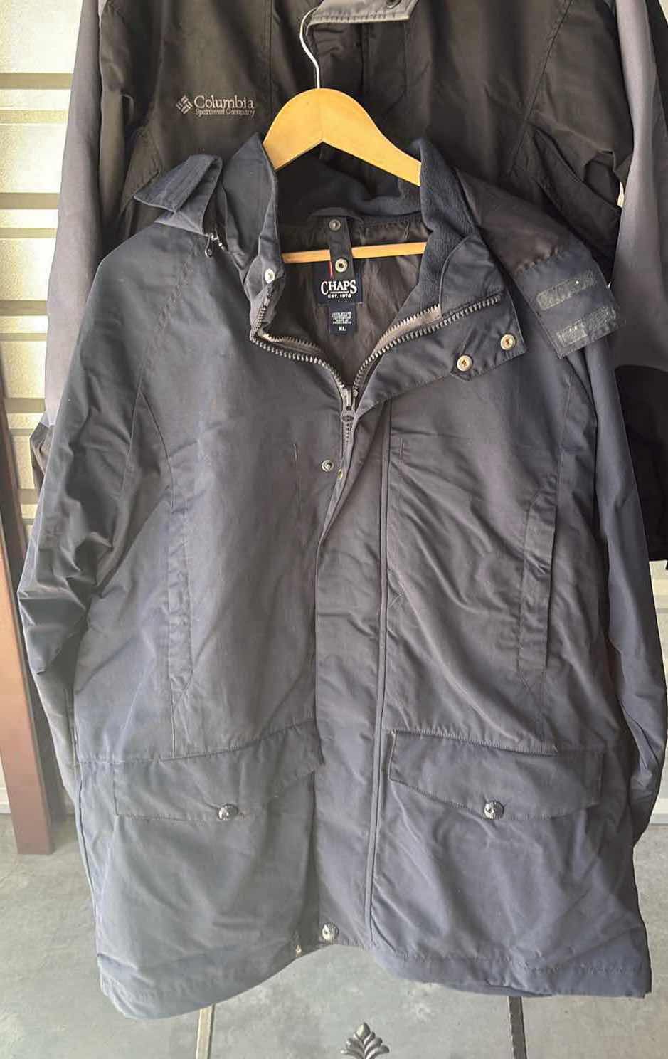 Photo 1 of MENS WINTERWEAR JACKETS COLUMBIA L AND CHAPS XL