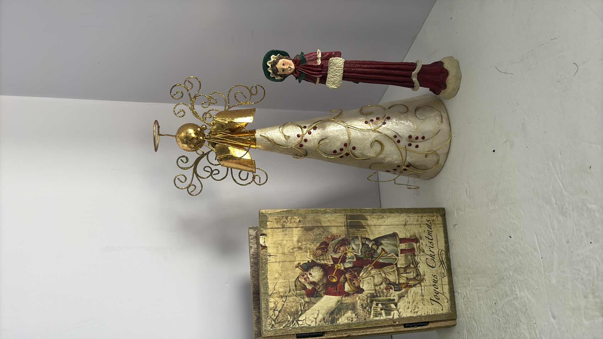 Photo 1 of CHRISTMAS DECORATIONS 20”