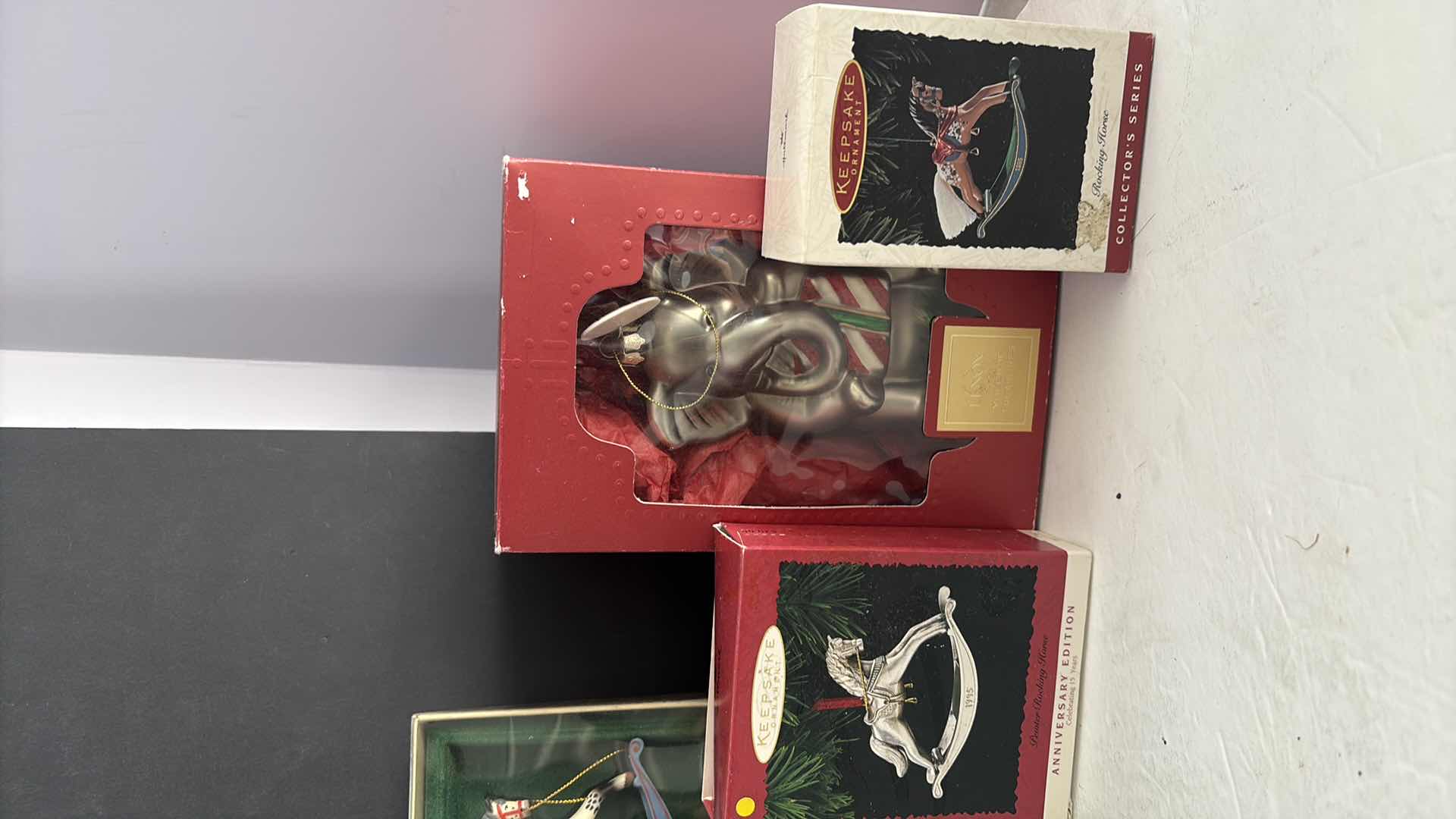 Photo 1 of KEEPSAKE ORNAMENTS 7”