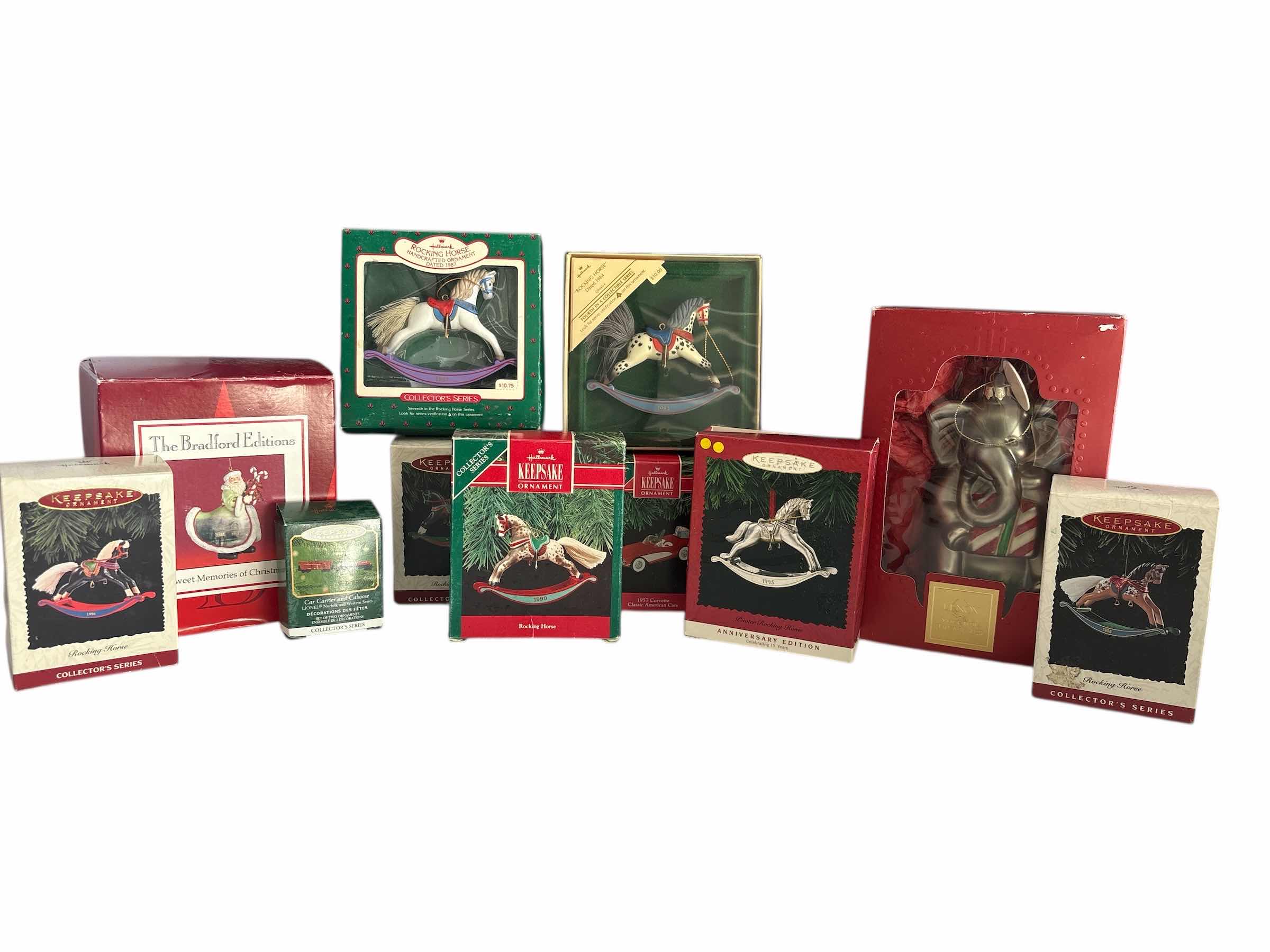 Photo 1 of KEEPSAKE ORNAMENTS 7”