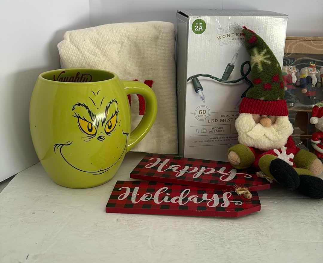 Photo 1 of CHRISTMAS DECORATIONS