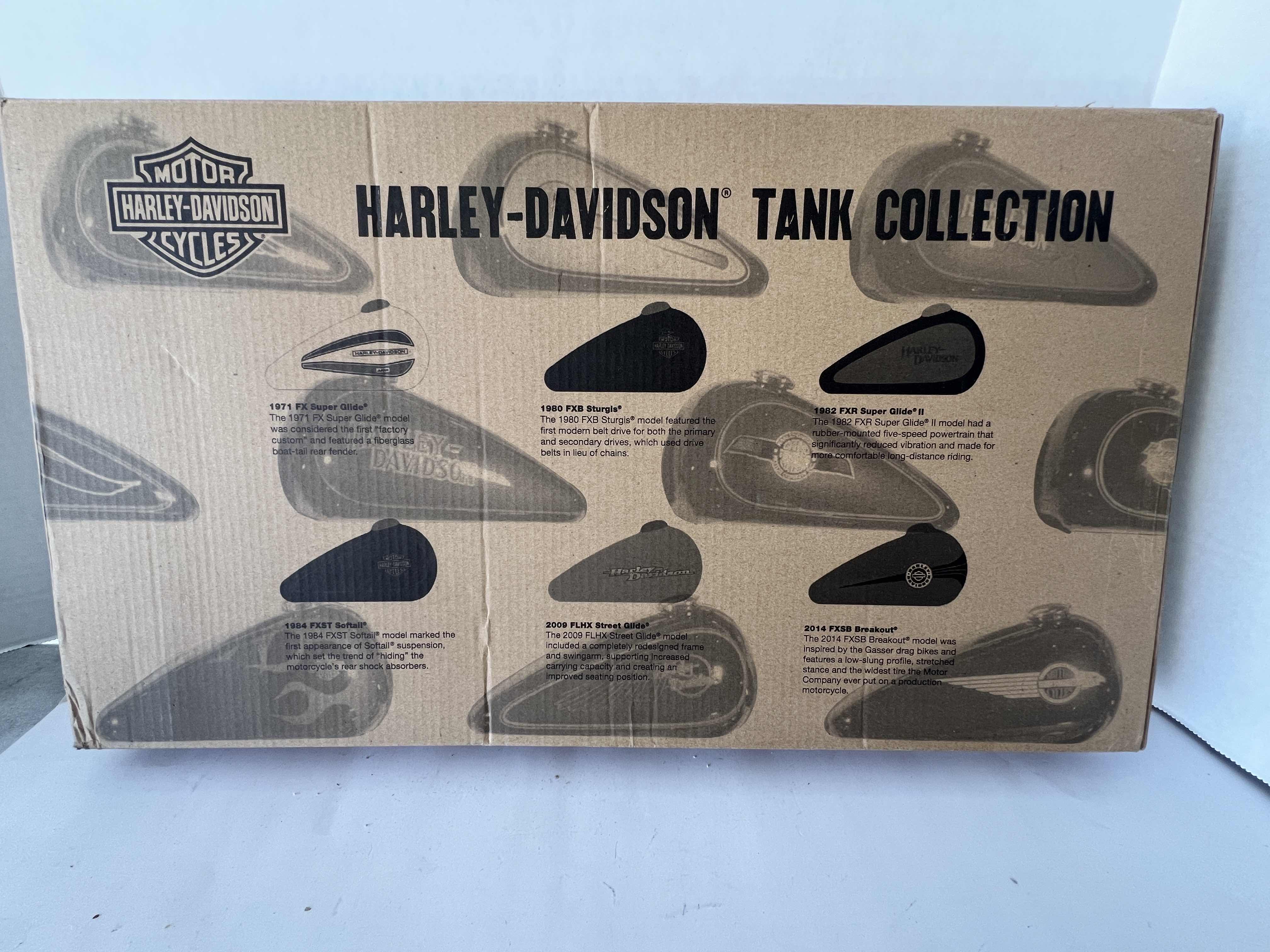 Photo 1 of HARLEY-DAVIDSON TANK COLLECTION HOLIDAY 2015 DISPLAY SET