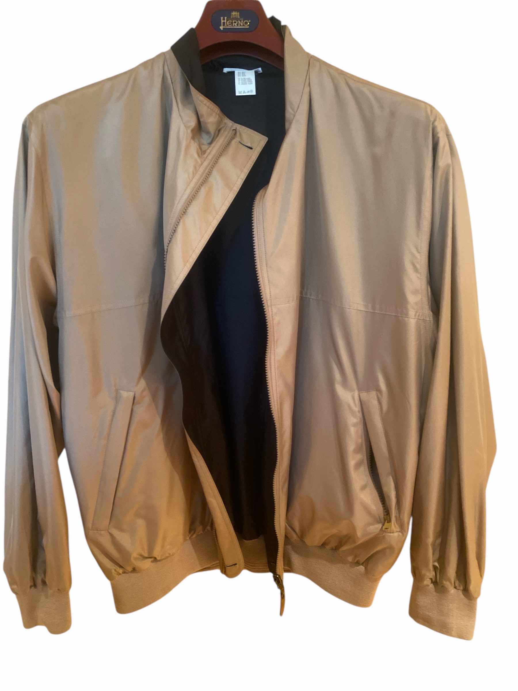 Photo 1 of HERNO SILK TAB REVERSIBLE TO BLACK WINDBREAKER MADE IN ITALY MENS SIZE EST XL
