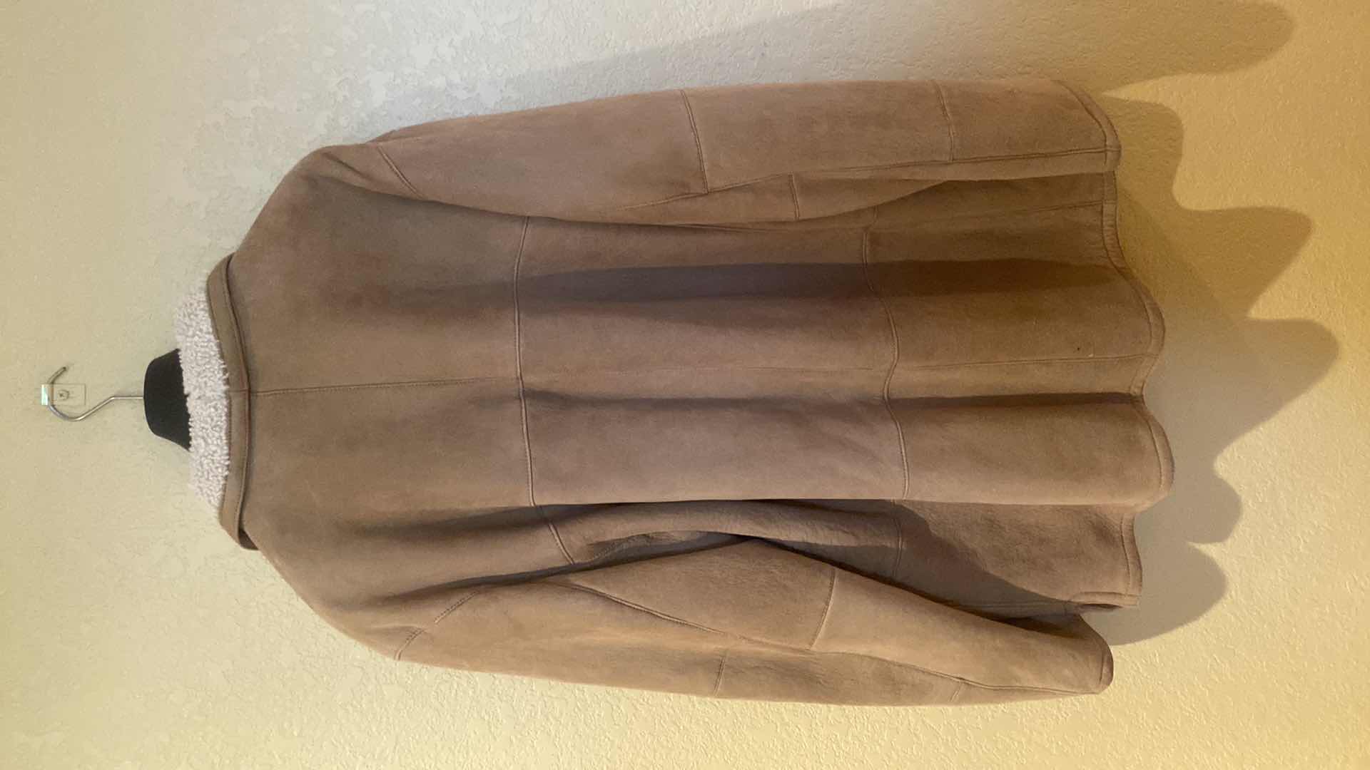 Photo 1 of MENS BRIONI HAND TAILORED SHEARLING REVERSIBLE JACKET MADE IN ITALY  EST SIZE 54 OR 56