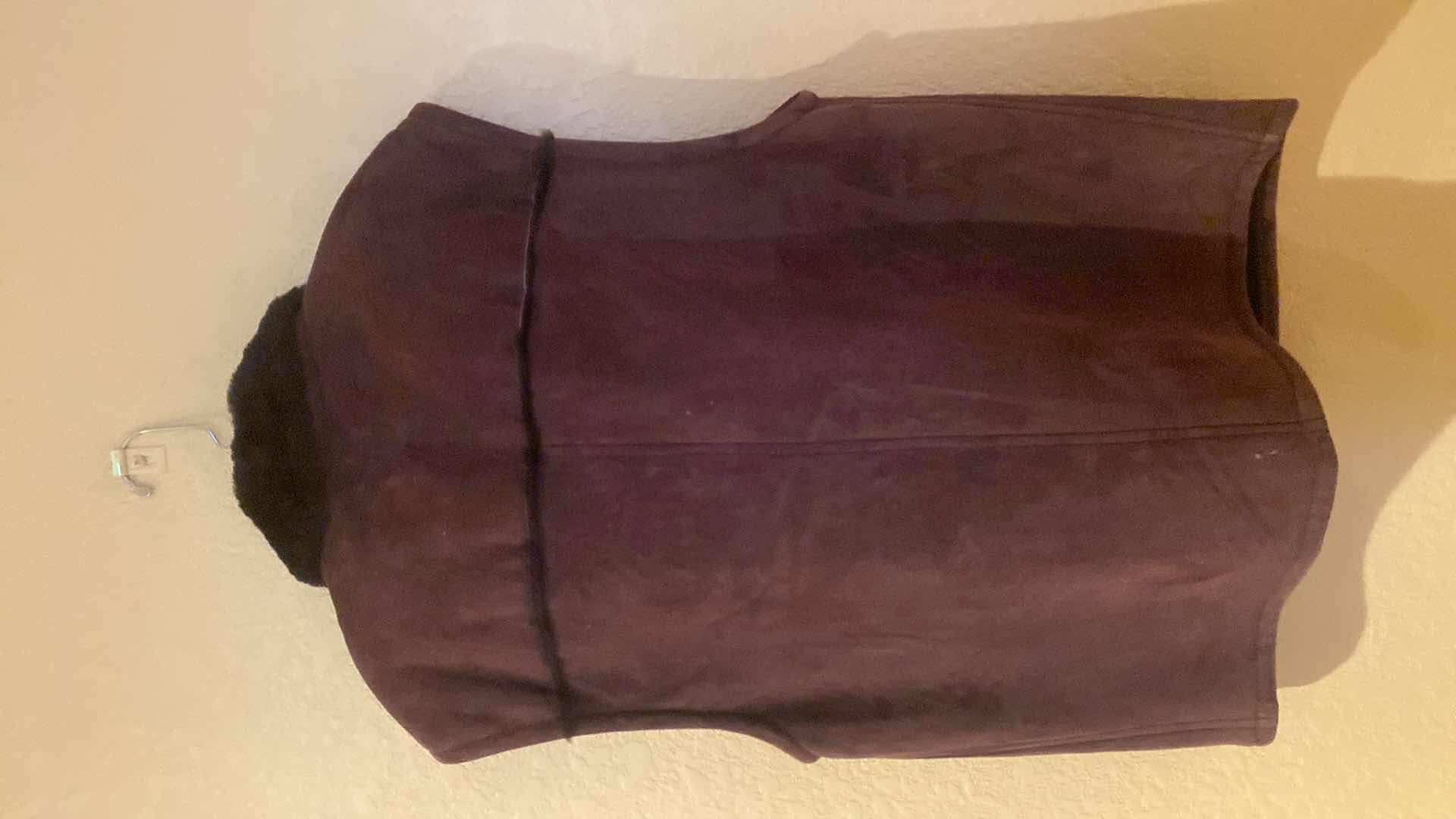 Photo 1 of BERGDORF GOODMAN SHEARLING VEST MENS SIZE X-LARGE