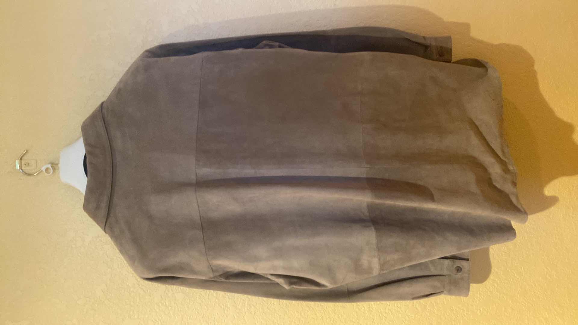 Photo 1 of NEW  JHANE BARNES LEATHER JACKET MENS SIZE 44