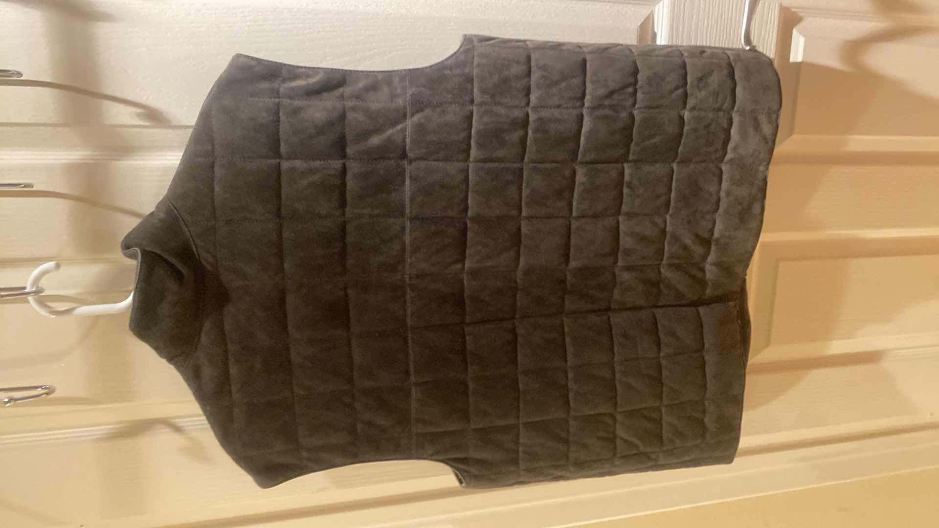 Photo 1 of BERETTA LEATHER VEST MADE IN ITALY MENS SIZE 56