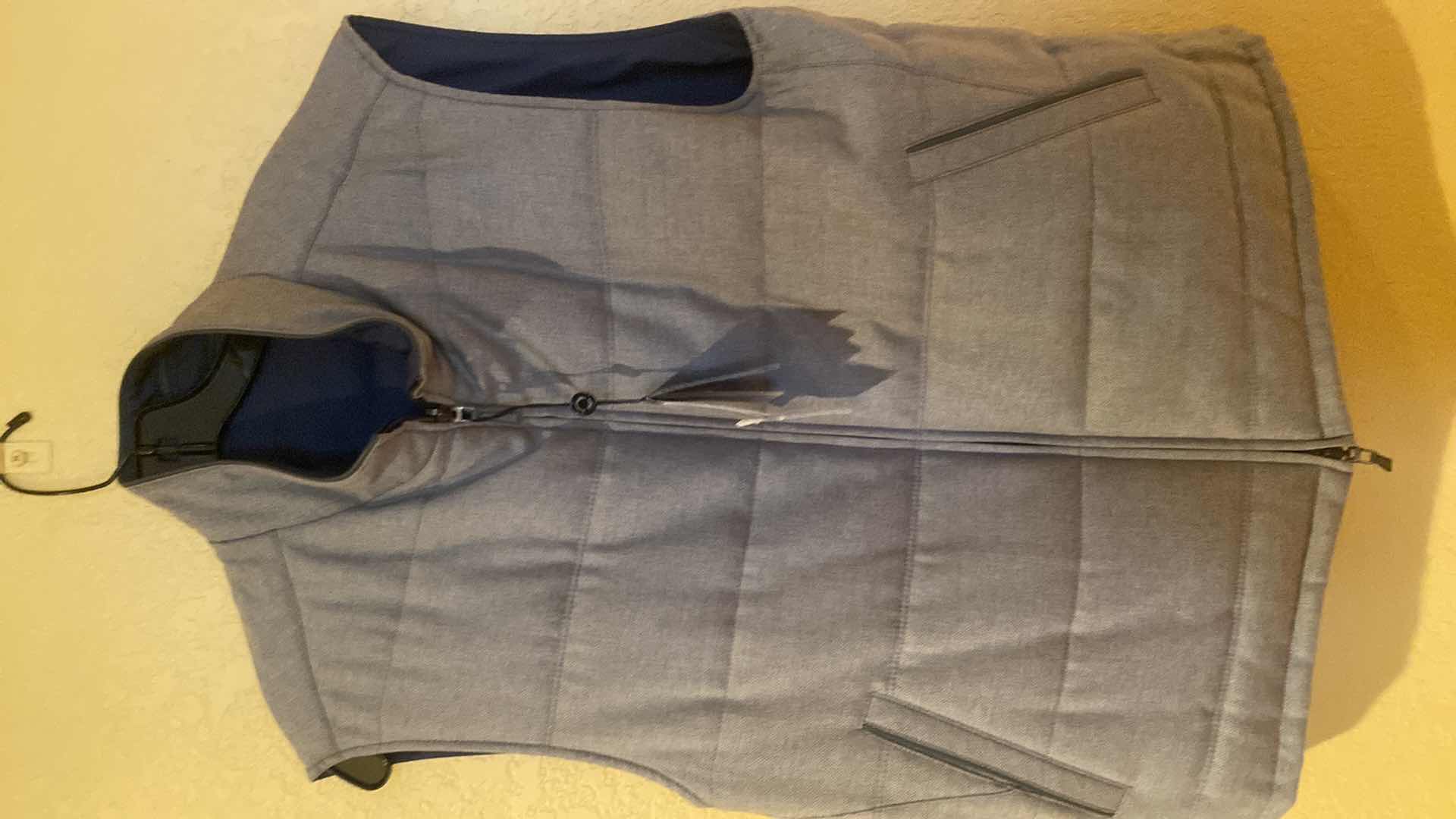 Photo 1 of $1695 NEW ERMENEGILDO ZEGNA REVERSIBLE VEST MADE IN ITALY MENS SIZE EST LARGE/XLARGE